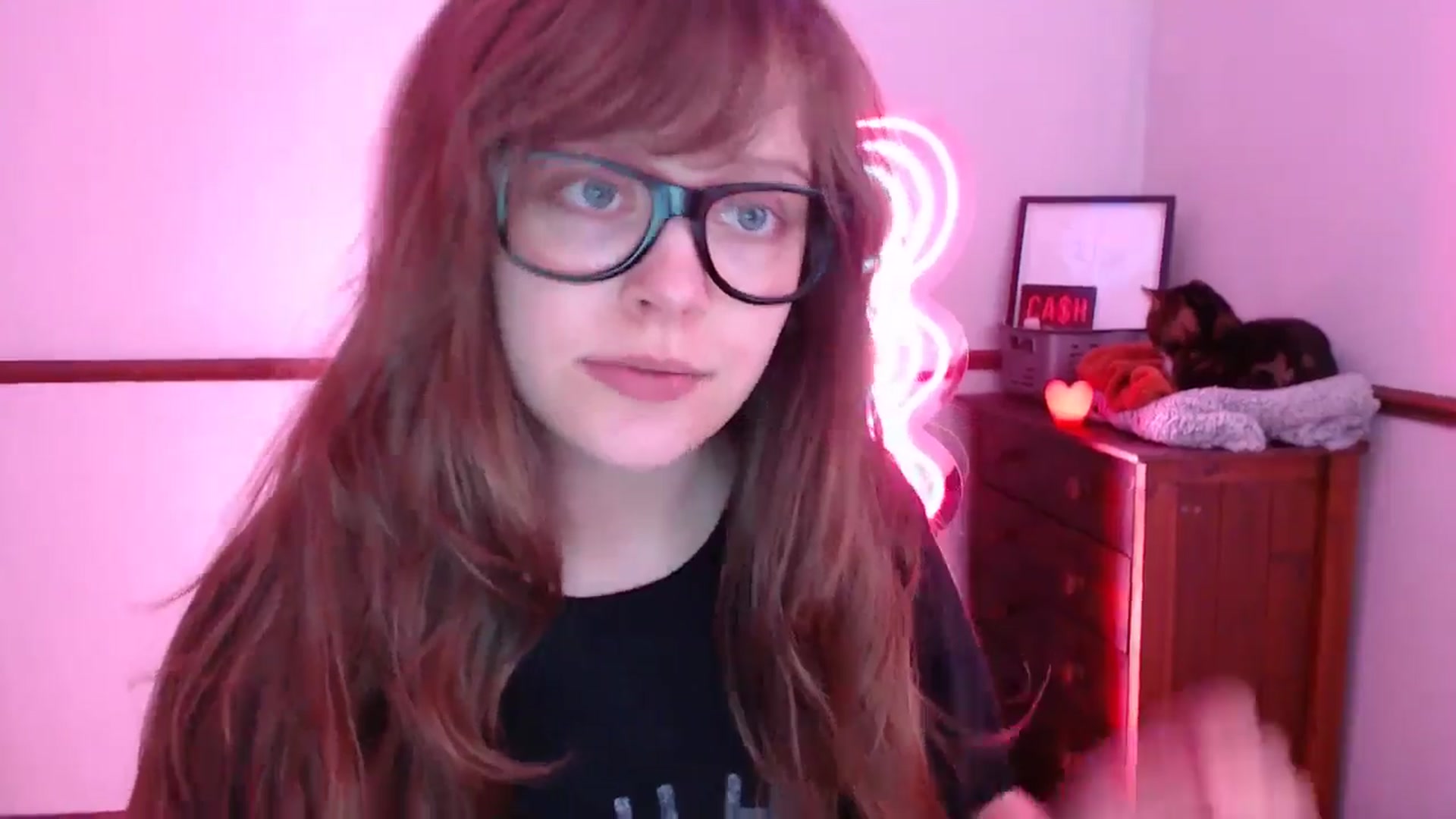 Gallery image thumbnail from KittyCash3w's myfreecams stream on, 05/03/2024, 18:26 image 19 of 20