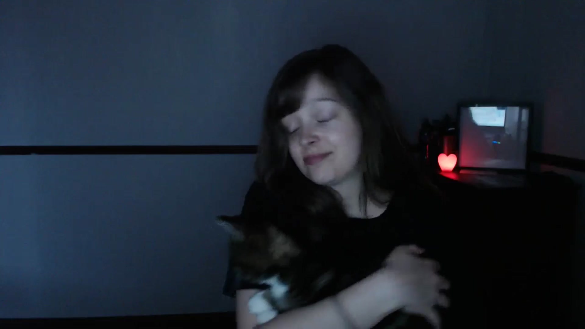 Gallery image thumbnail from KittyCash3w's myfreecams stream on, 05/03/2024, 18:26 image 9 of 20