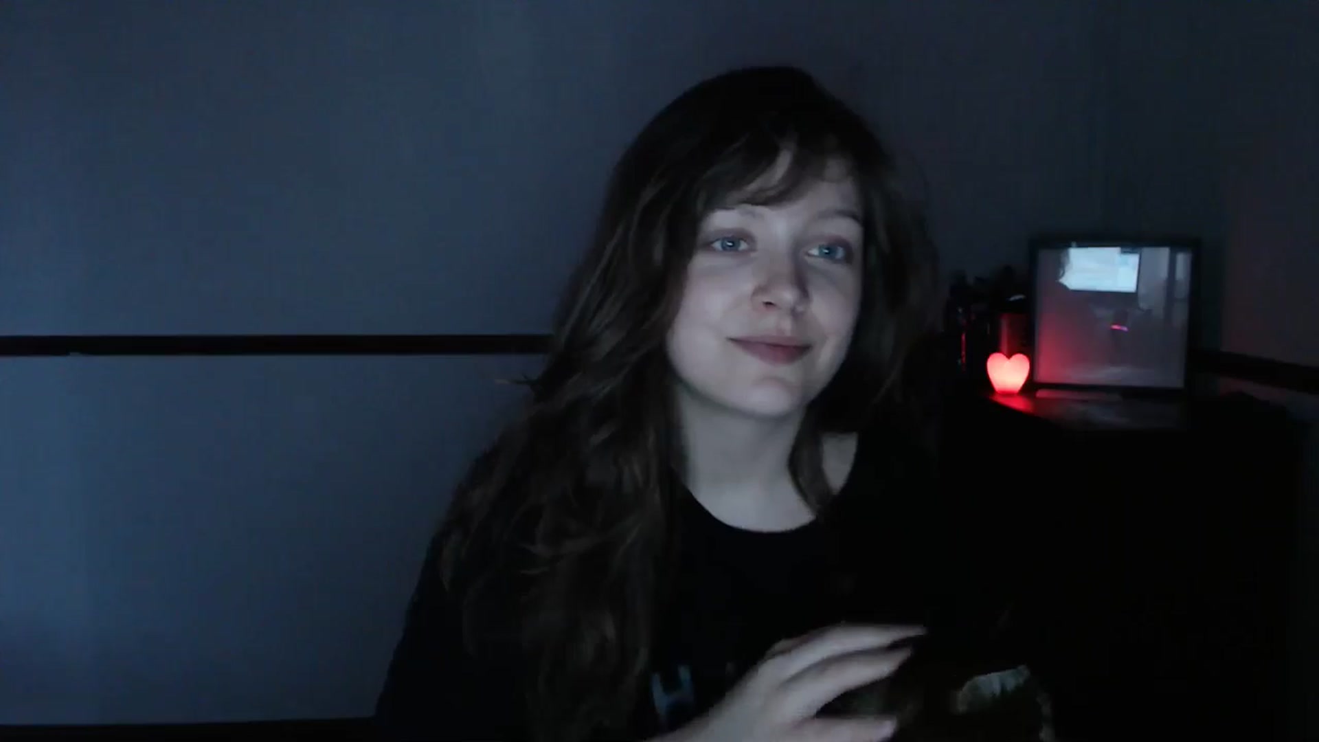 Gallery image thumbnail from KittyCash3w's myfreecams stream on, 05/03/2024, 18:26 image 4 of 20
