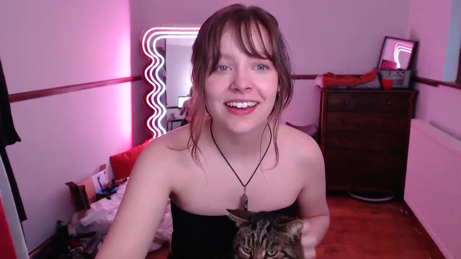 Gallery image thumbnail from KittyCash3w's myfreecams stream on, 05/07/2024, 19:39 image 15 of 20