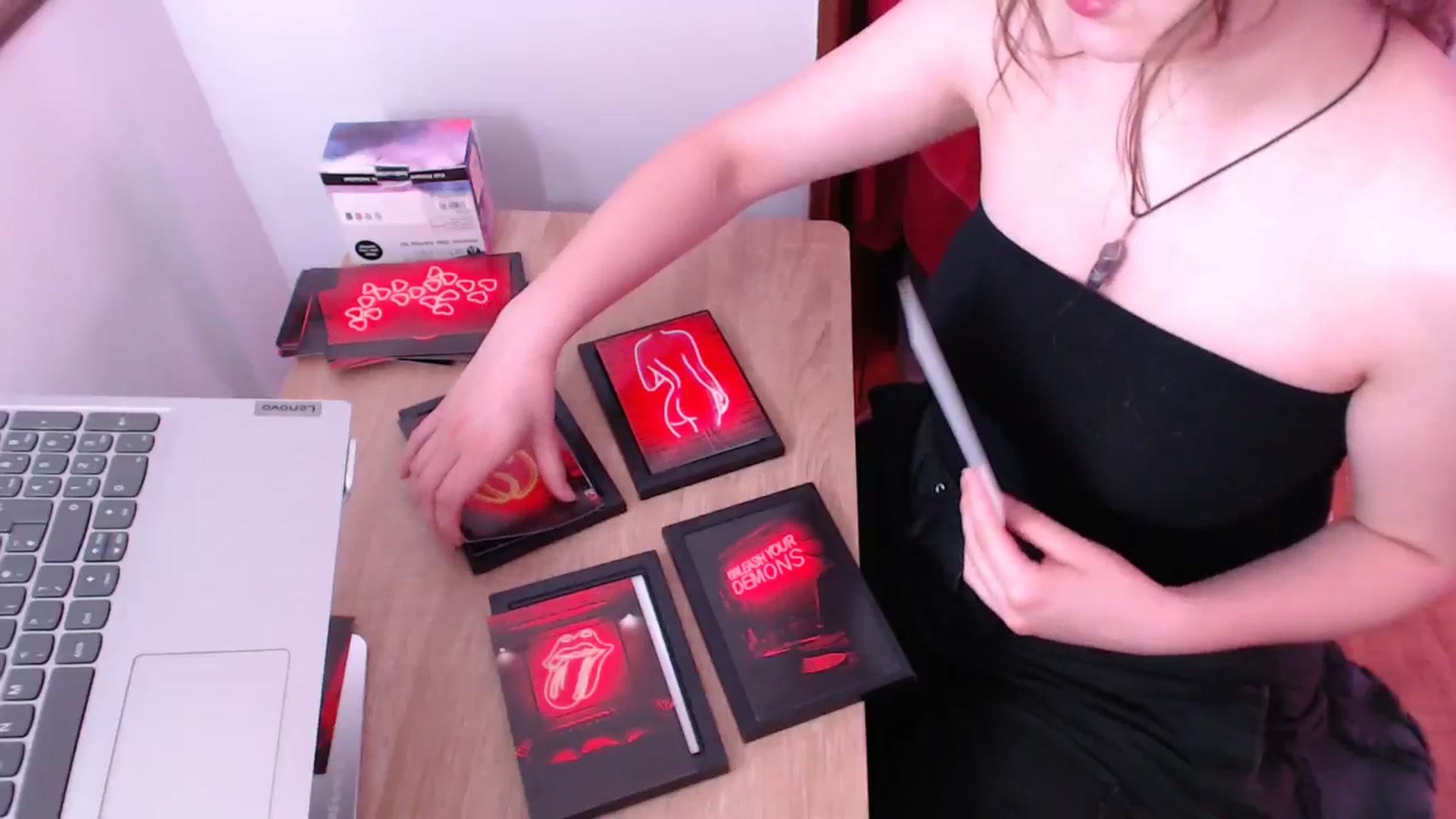 Gallery image thumbnail from KittyCash3w's myfreecams stream on, 05/07/2024, 20:33 image 5 of 20