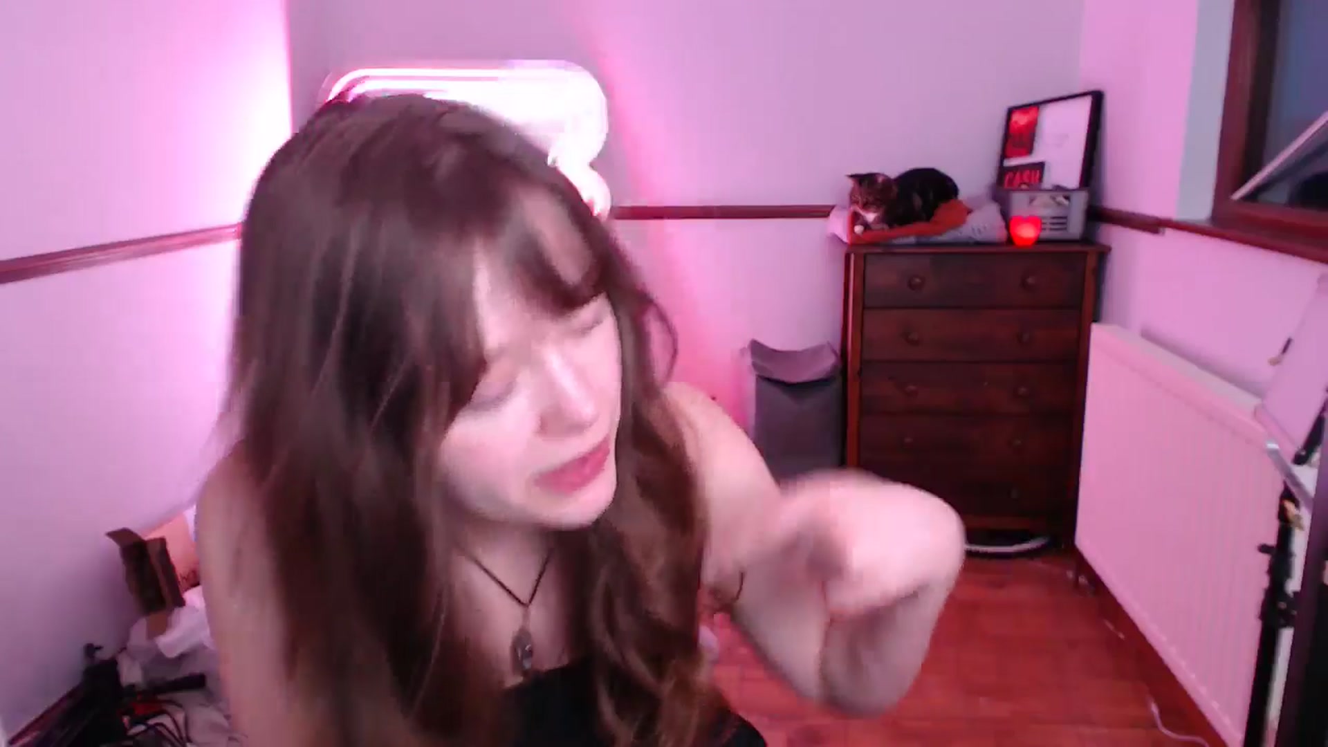 Gallery image thumbnail from KittyCash3w's myfreecams stream on, 05/07/2024, 20:33 image 9 of 20