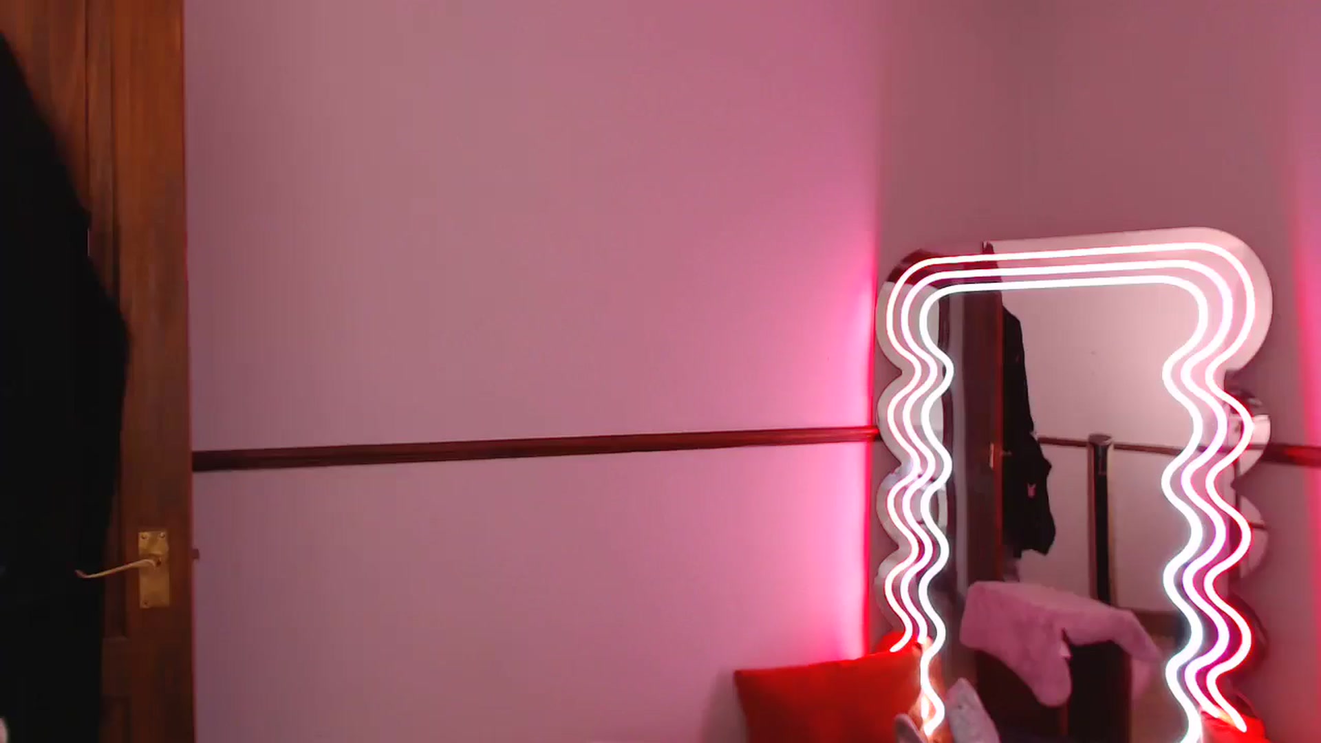 Gallery image thumbnail from KittyCash3w's myfreecams stream on, 05/15/2024, 11:52 image 20 of 20