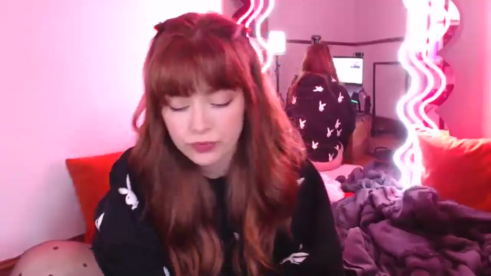 Gallery image thumbnail from KittyCash3w's myfreecams stream on, 05/15/2024, 16:04 image 4 of 20