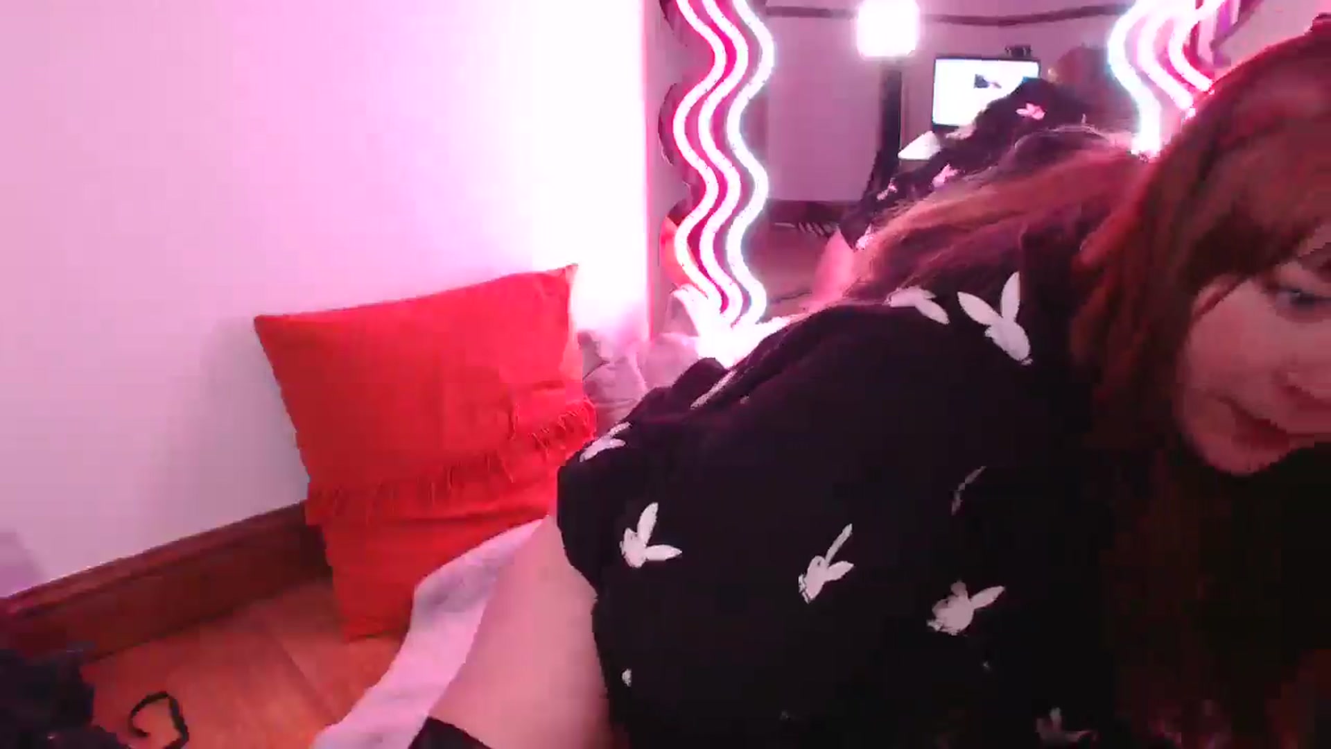 Gallery image thumbnail from KittyCash3w's myfreecams stream on, 05/15/2024, 16:04 image 8 of 20
