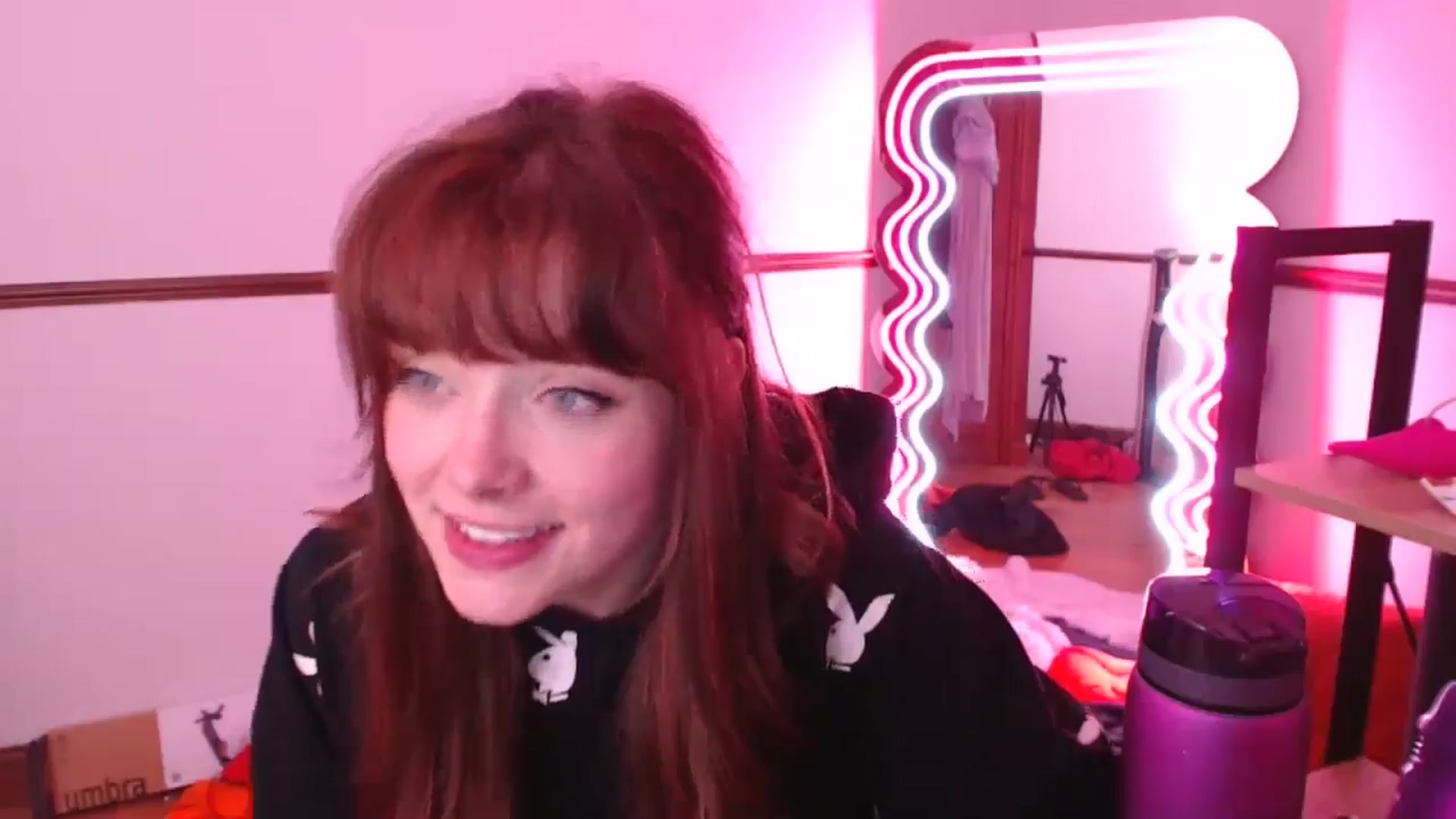 Gallery image thumbnail from KittyCash3w's myfreecams stream on, 05/15/2024, 20:44 image 18 of 20