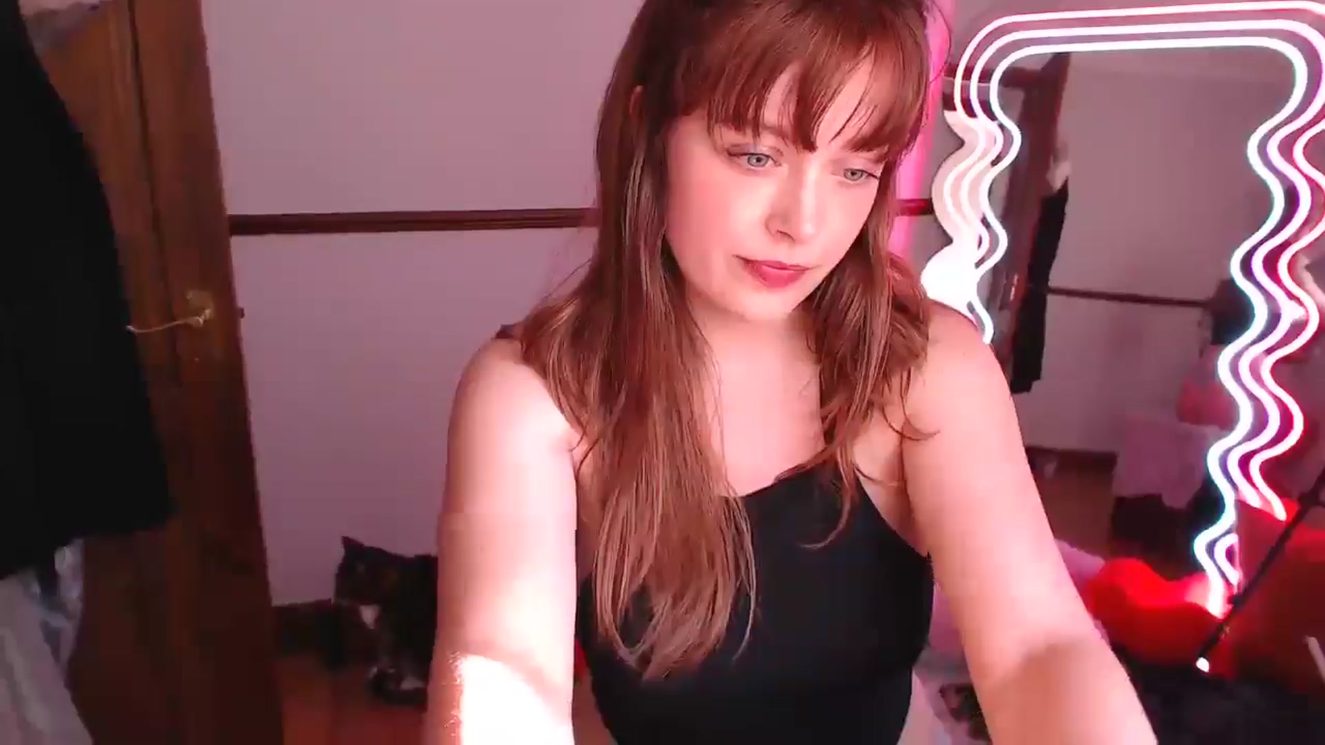 Gallery image thumbnail from KittyCash3w's myfreecams stream on, 05/19/2024, 18:09 image 20 of 20