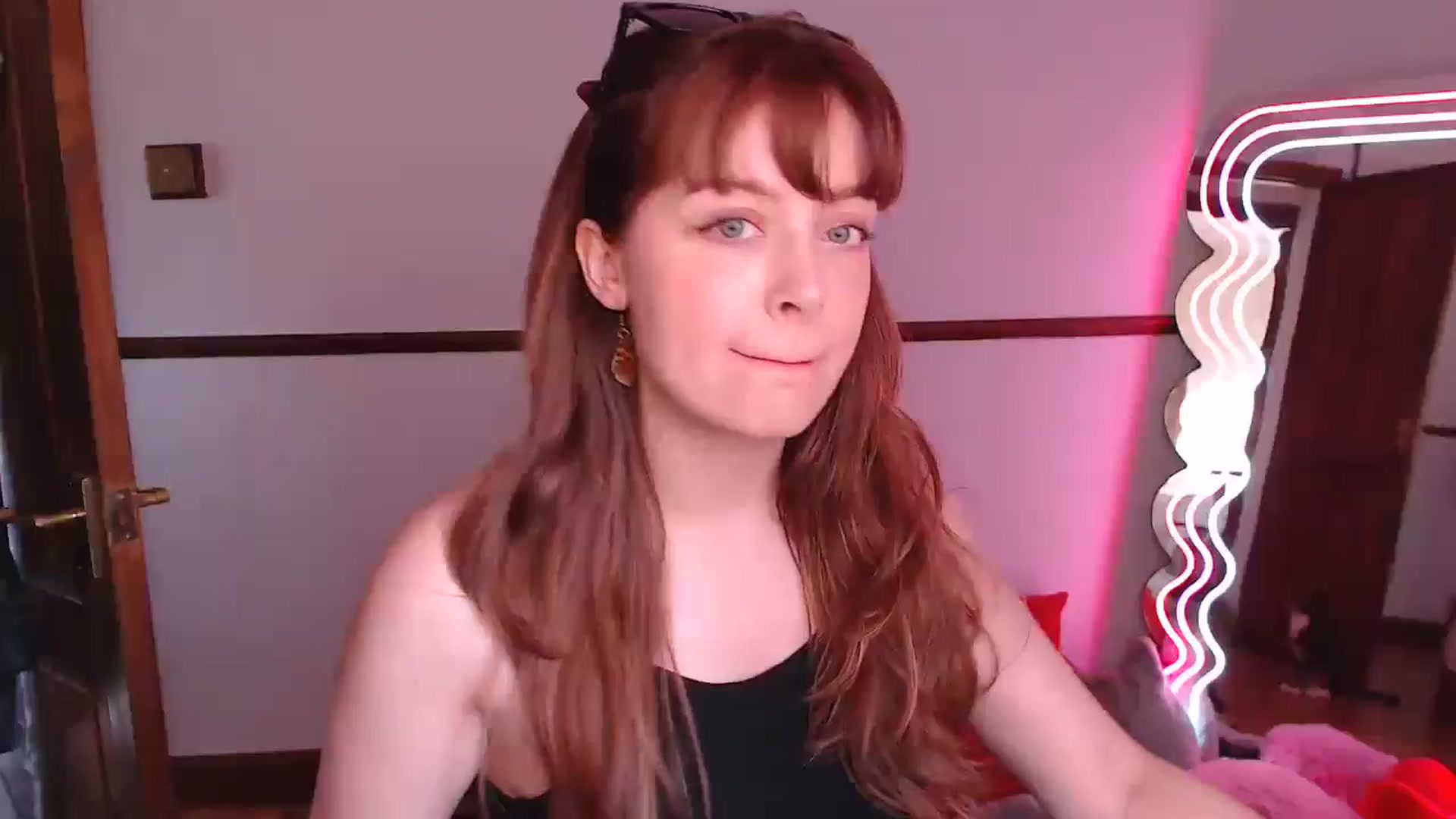 Gallery image thumbnail from KittyCash3w's myfreecams stream on, 05/19/2024, 18:09 image 1 of 20