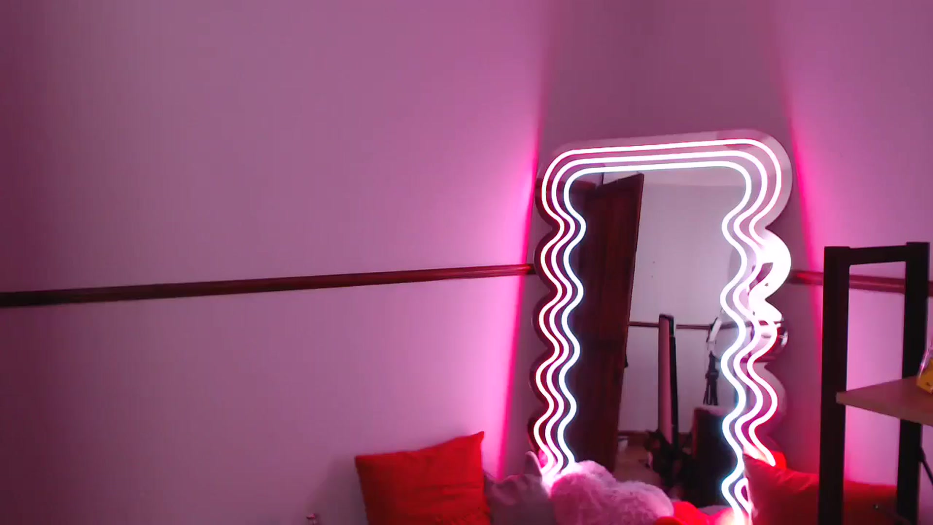 Gallery image thumbnail from KittyCash3w's myfreecams stream on, 05/22/2024, 20:05 image 17 of 20