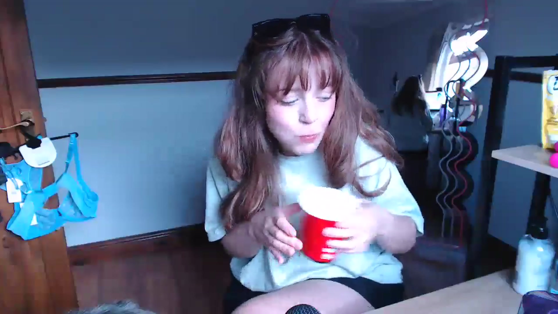 Gallery image thumbnail from KittyCash3w's myfreecams stream on, 06/05/2024, 19:25 image 16 of 20