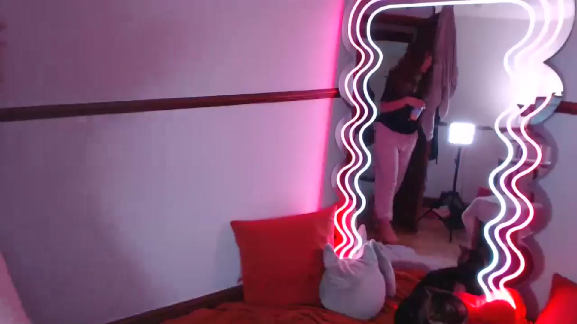 Gallery image thumbnail from KittyCash3w's myfreecams stream on, 07/03/2024, 15:29 image 11 of 20