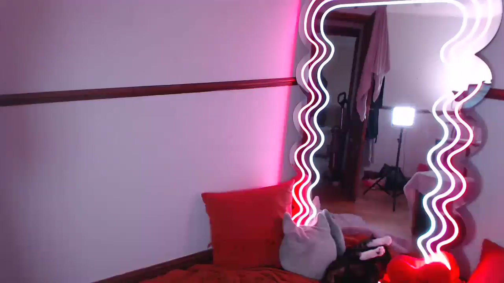 Gallery image thumbnail from KittyCash3w's myfreecams stream on, 07/03/2024, 15:29 image 12 of 20