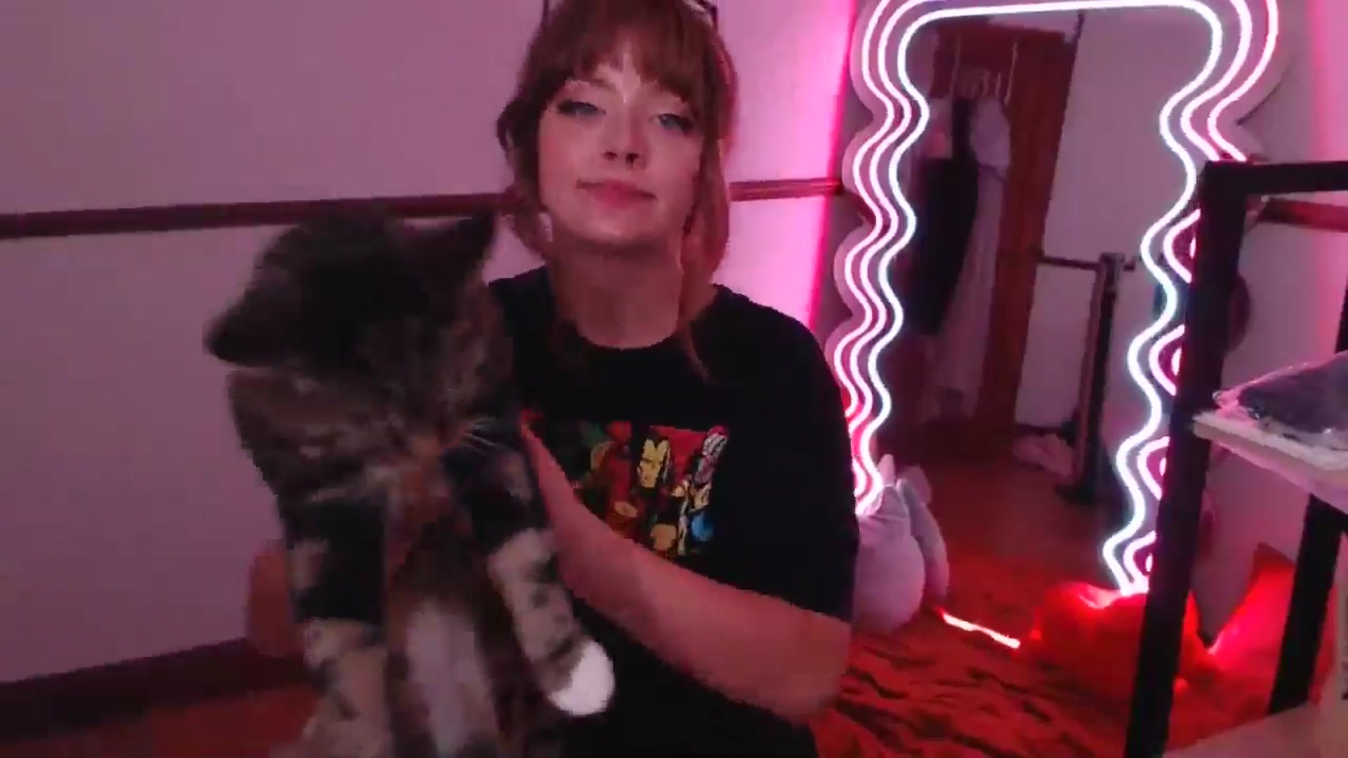 Gallery image thumbnail from KittyCash3w's myfreecams stream on, 07/03/2024, 22:20 image 2 of 20