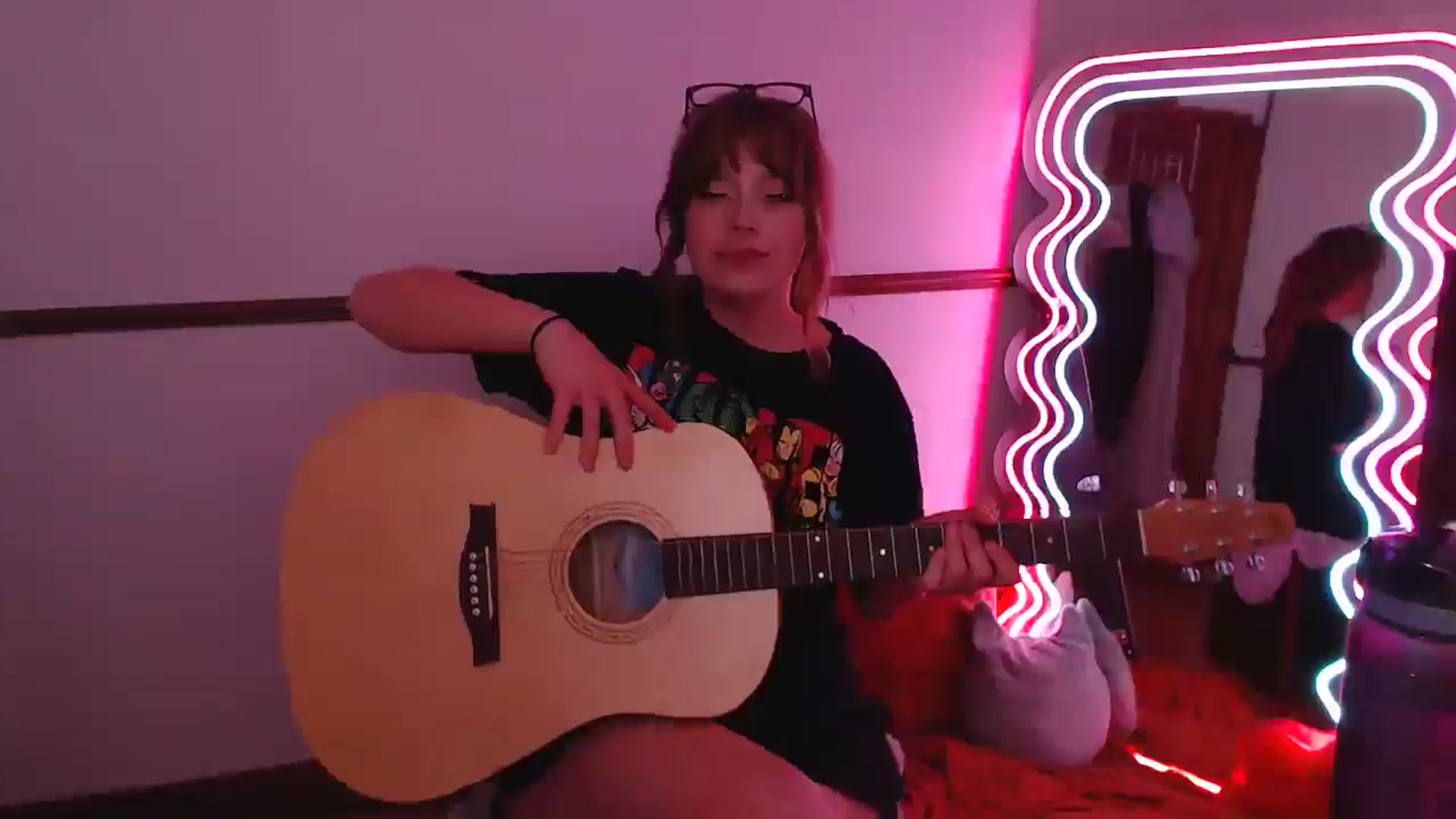 Gallery image thumbnail from KittyCash3w's myfreecams stream on, 07/03/2024, 22:20 image 18 of 20