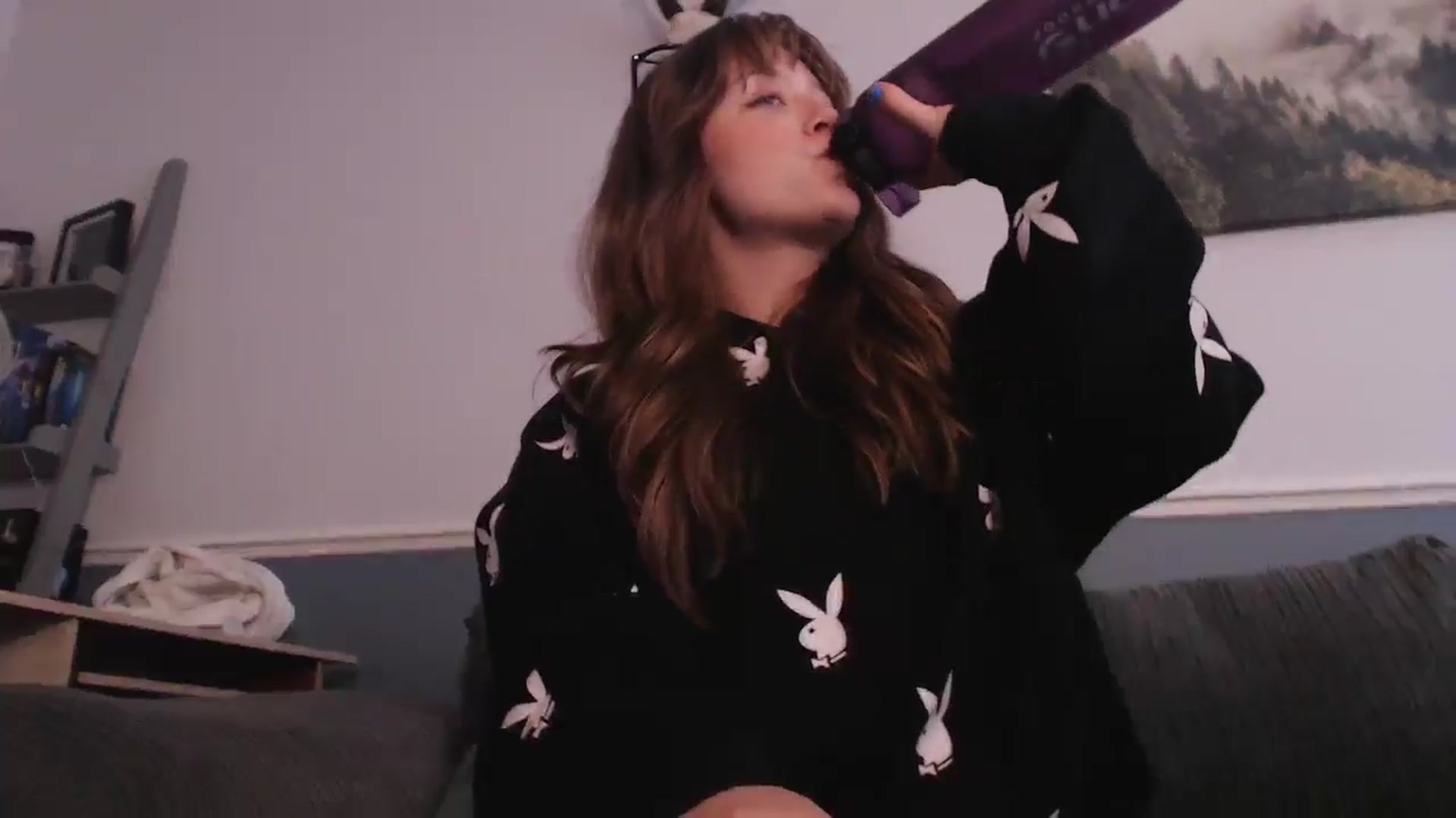 Gallery image thumbnail from KittyCash3w's myfreecams stream on, 07/06/2024, 18:59 image 5 of 20
