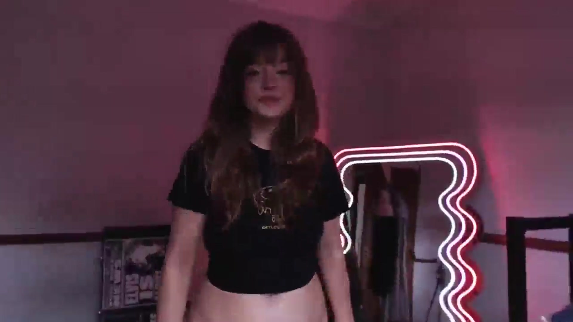 Gallery image thumbnail from KittyCash3w's myfreecams stream on, 07/10/2024, 16:29 image 15 of 20