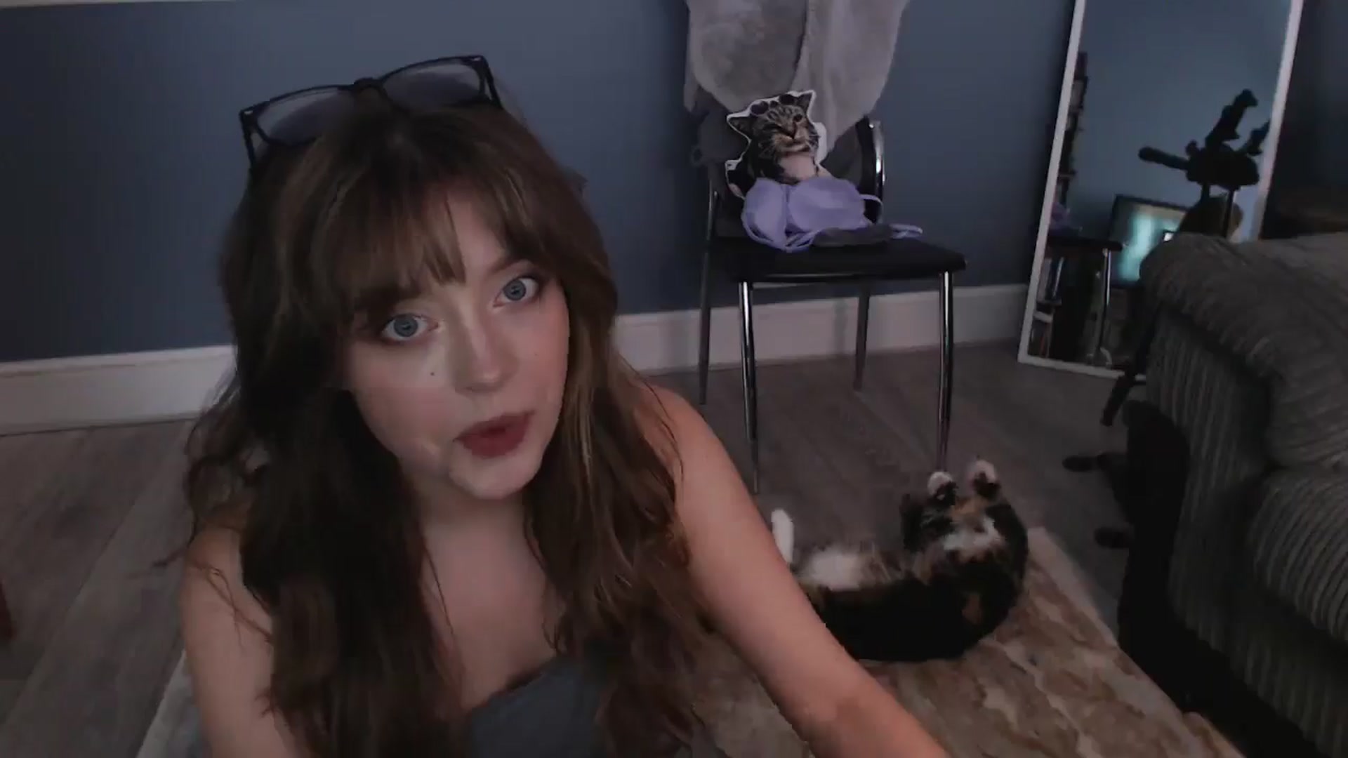 Gallery image thumbnail from KittyCash3w's myfreecams stream on, 07/18/2024, 17:45 image 7 of 20