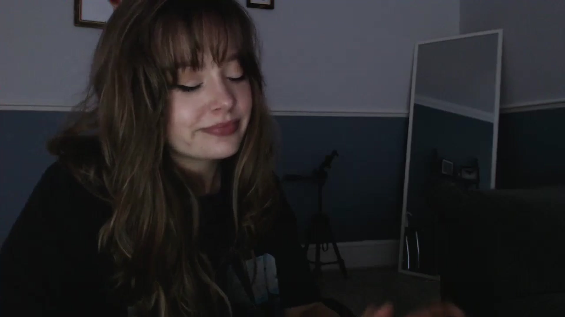 Gallery image thumbnail from KittyCash3w's myfreecams stream on, 08/01/2024, 18:59 image 17 of 20