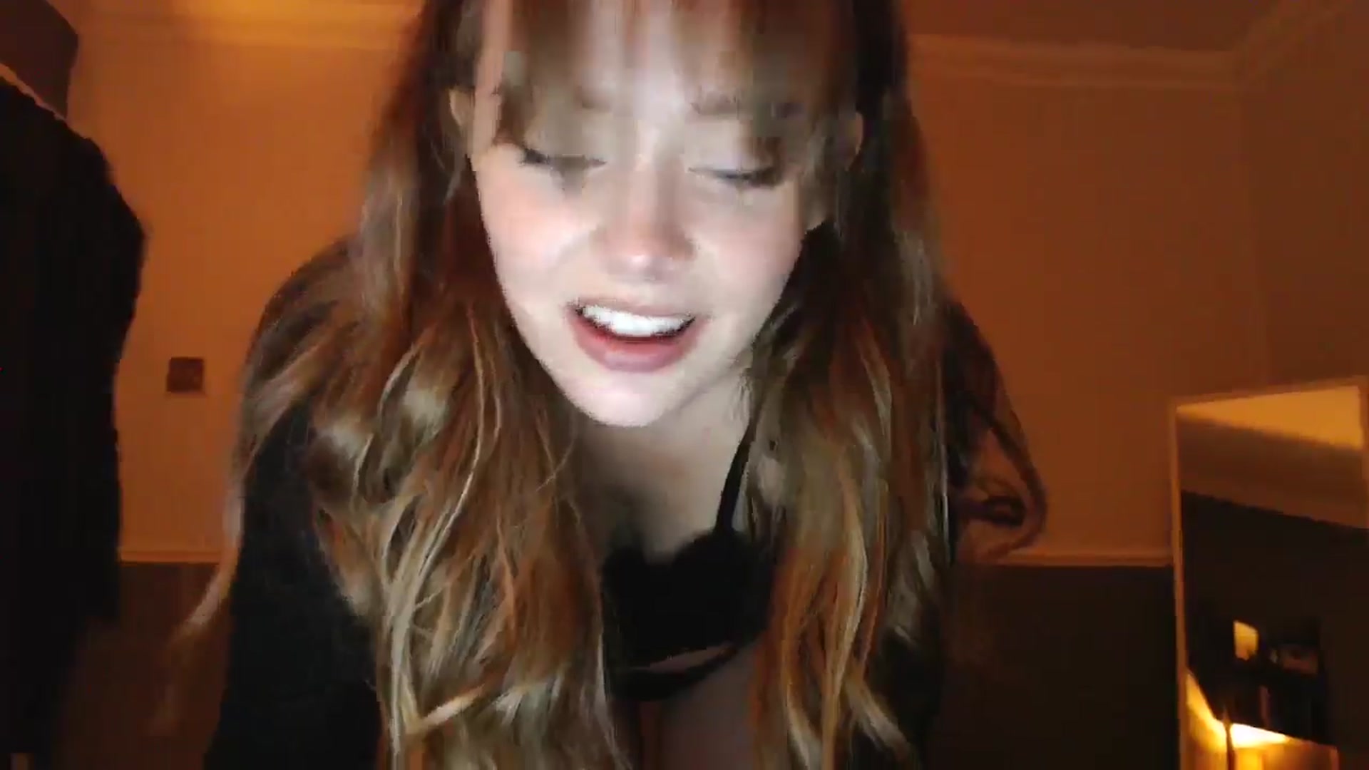 Gallery image thumbnail from KittyCash3w's myfreecams stream on, 08/09/2024, 20:25 image 18 of 20