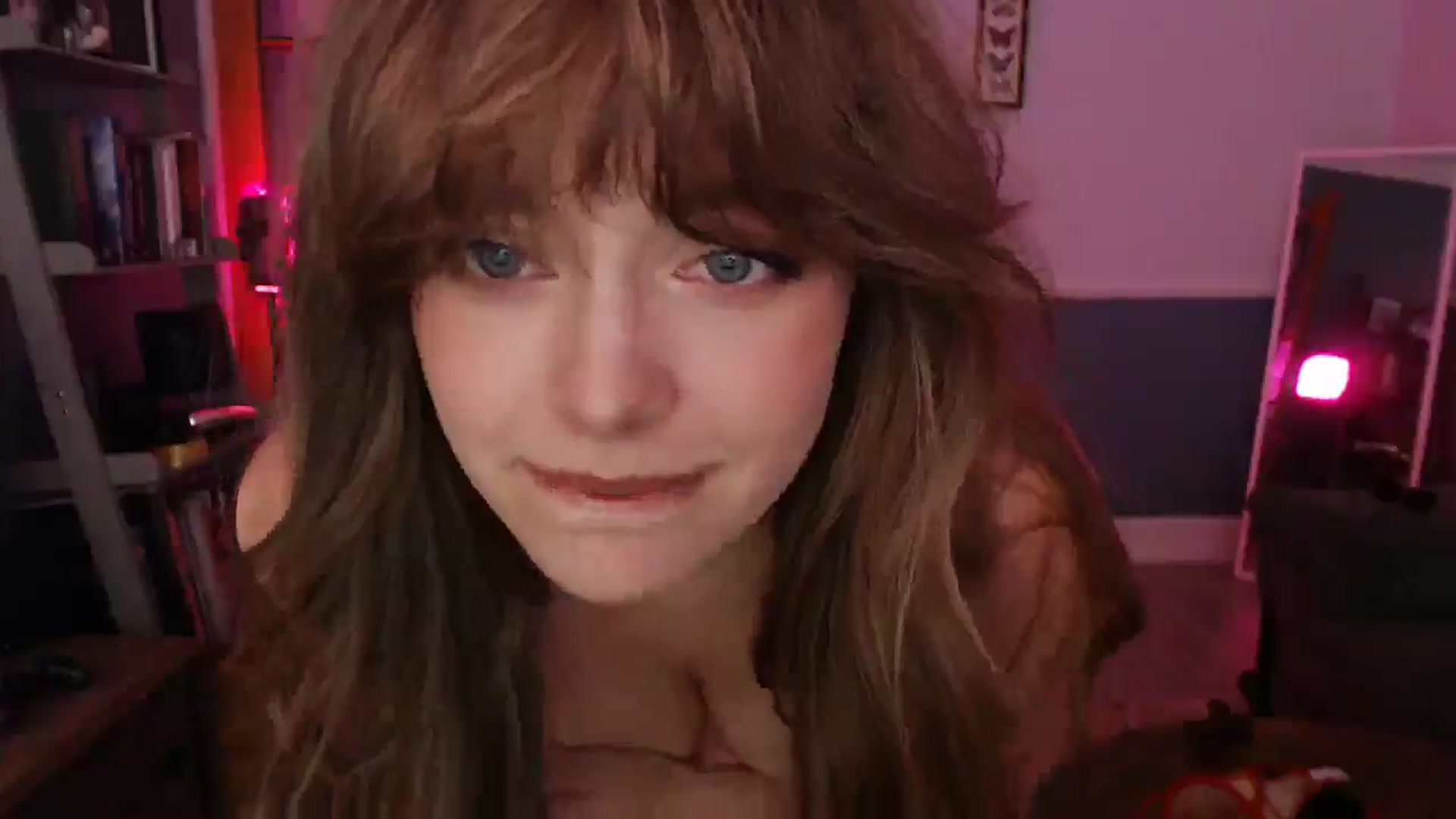 Gallery image thumbnail from KittyCash3w's myfreecams stream on, 08/21/2024, 21:33 image 11 of 20