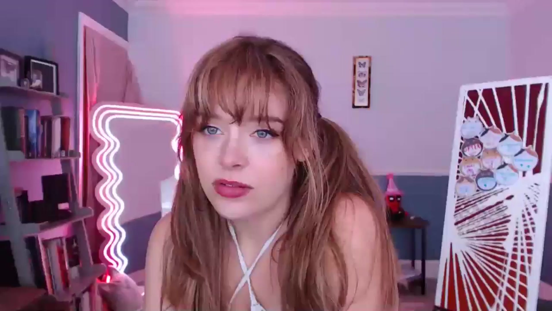 Gallery image thumbnail from KittyCash3w's myfreecams stream on, 09/02/2024, 13:05 image 9 of 20