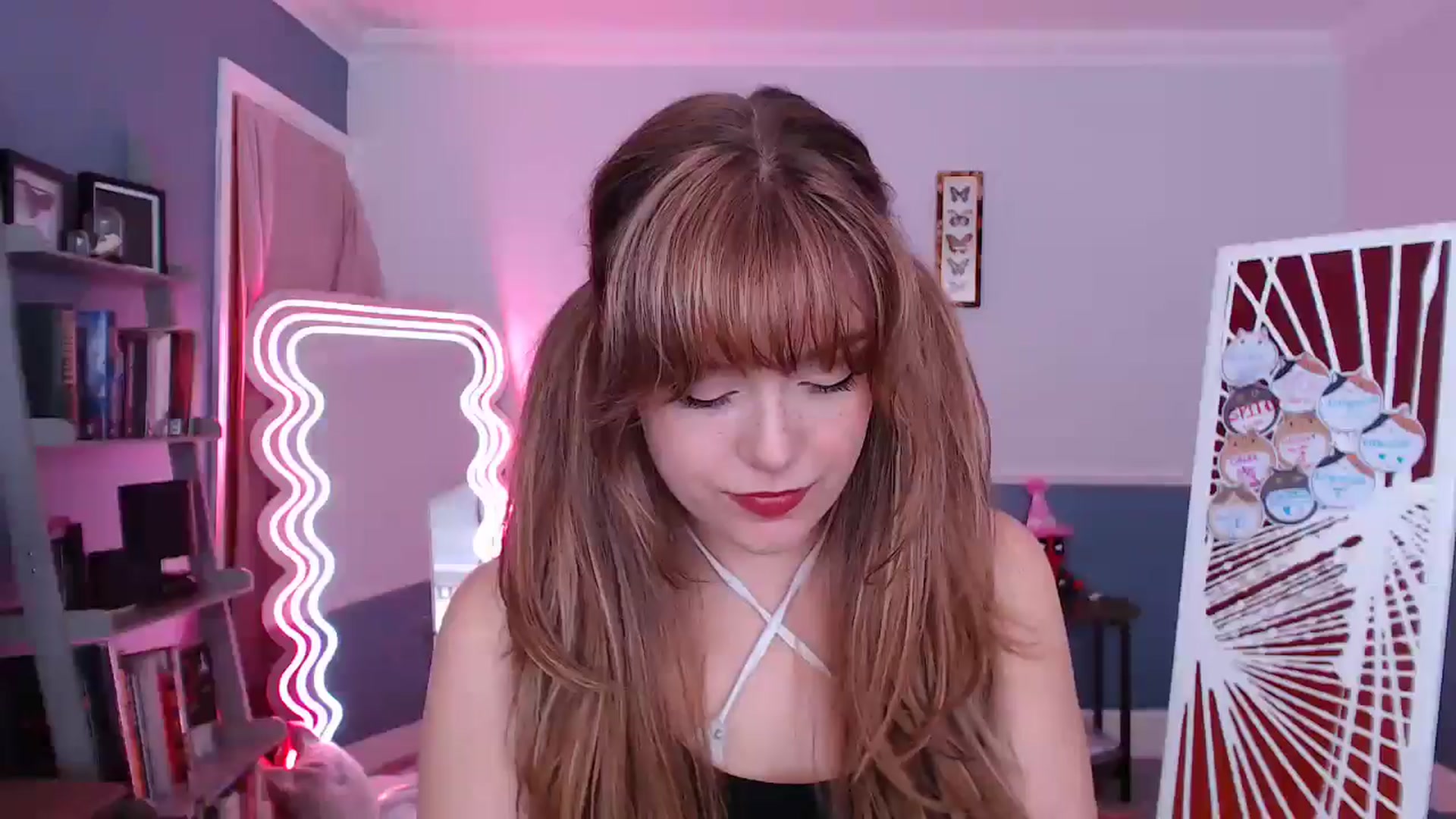 Gallery image thumbnail from KittyCash3w's myfreecams stream on, 09/02/2024, 13:05 image 12 of 20