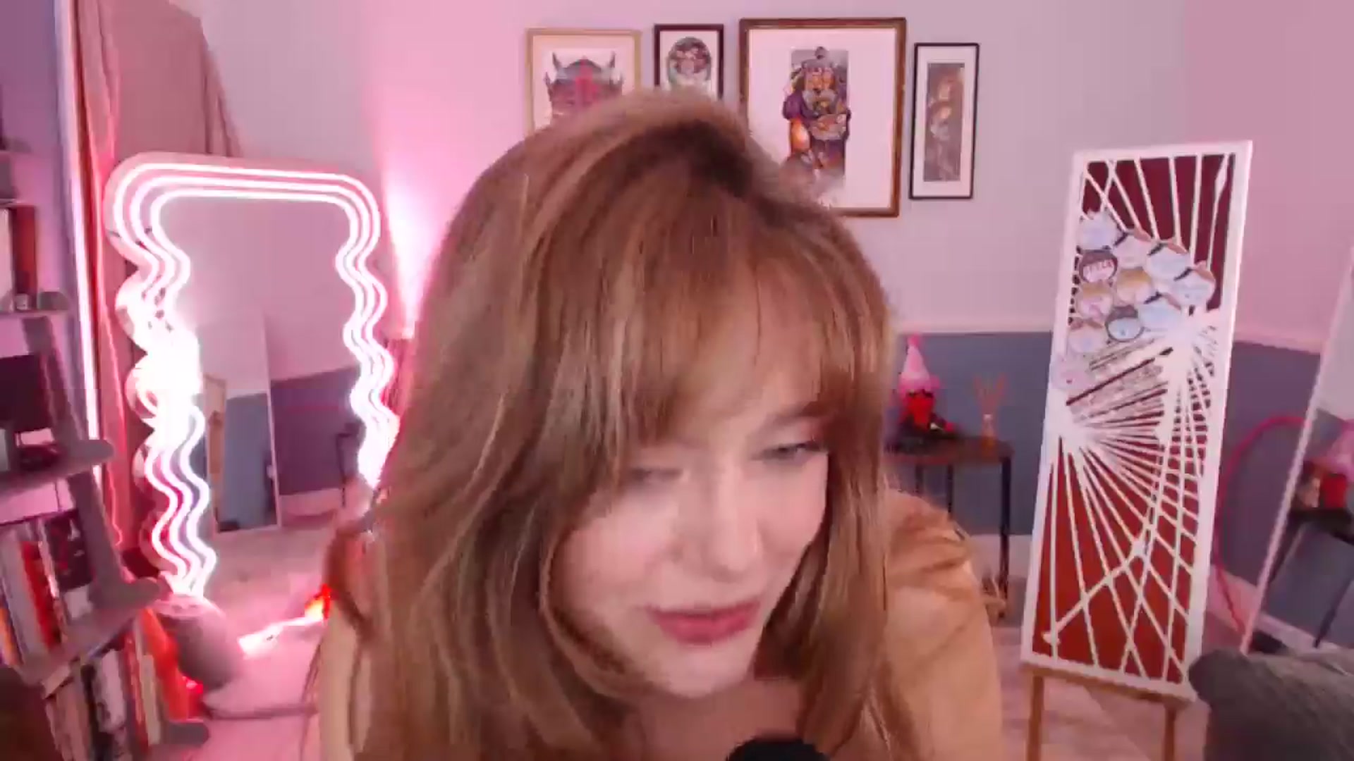 Gallery image thumbnail from KittyCash3w's myfreecams stream on, 09/03/2024, 16:11 image 8 of 20