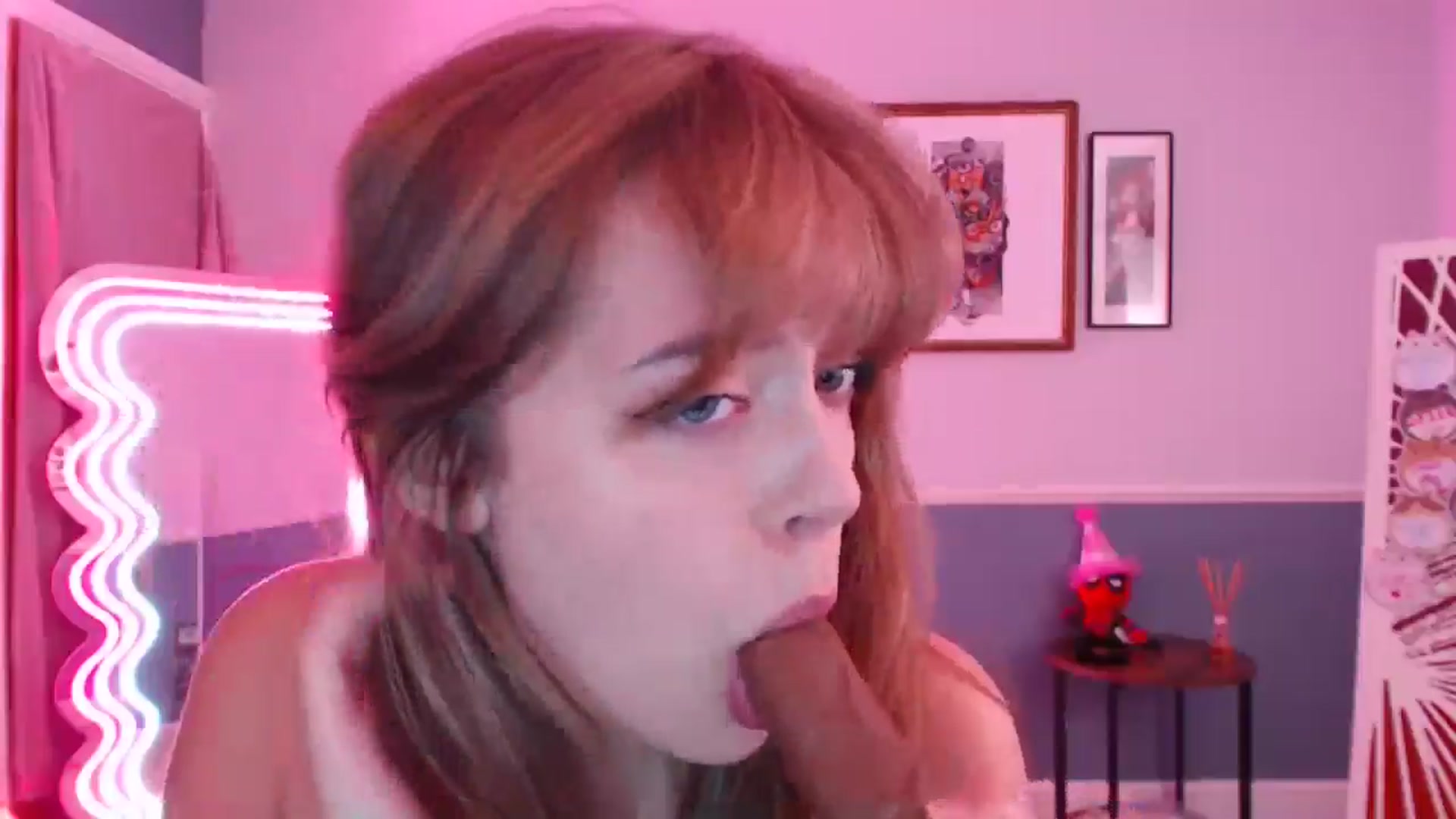 Gallery image thumbnail from KittyCash3w's myfreecams stream on, 09/03/2024, 20:08 image 10 of 20
