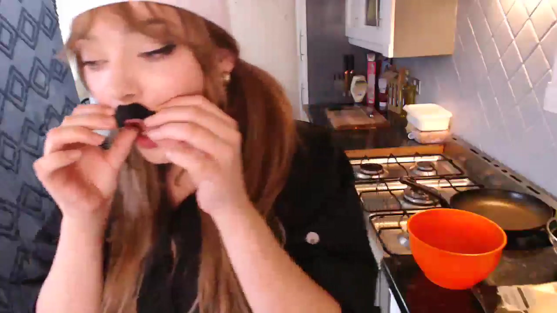 Gallery image thumbnail from KittyCash3w's myfreecams stream on, 09/04/2024, 17:12 image 8 of 20