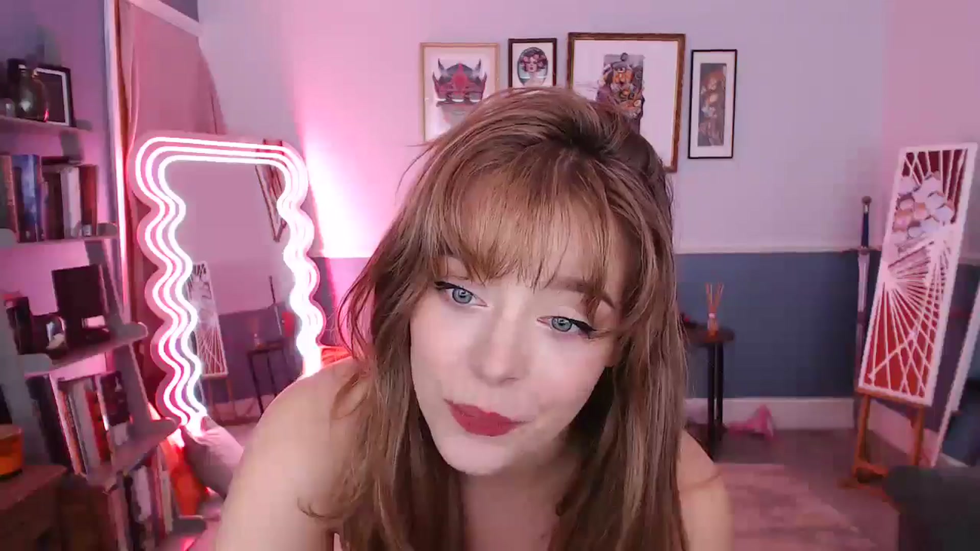 Gallery image thumbnail from KittyCash3w's myfreecams stream on, 09/05/2024, 19:00 image 3 of 20