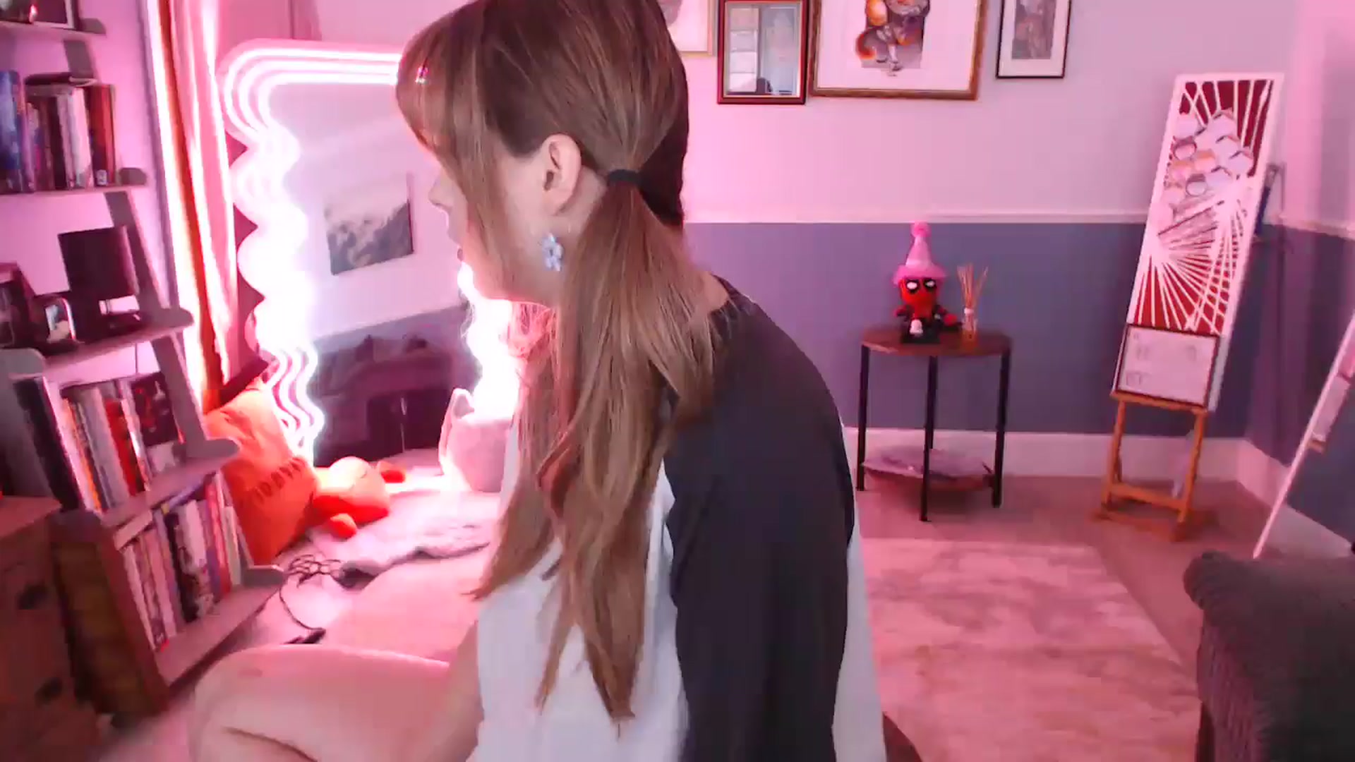 Gallery image thumbnail from KittyCash3w's myfreecams stream on, 09/06/2024, 19:43 image 1 of 20