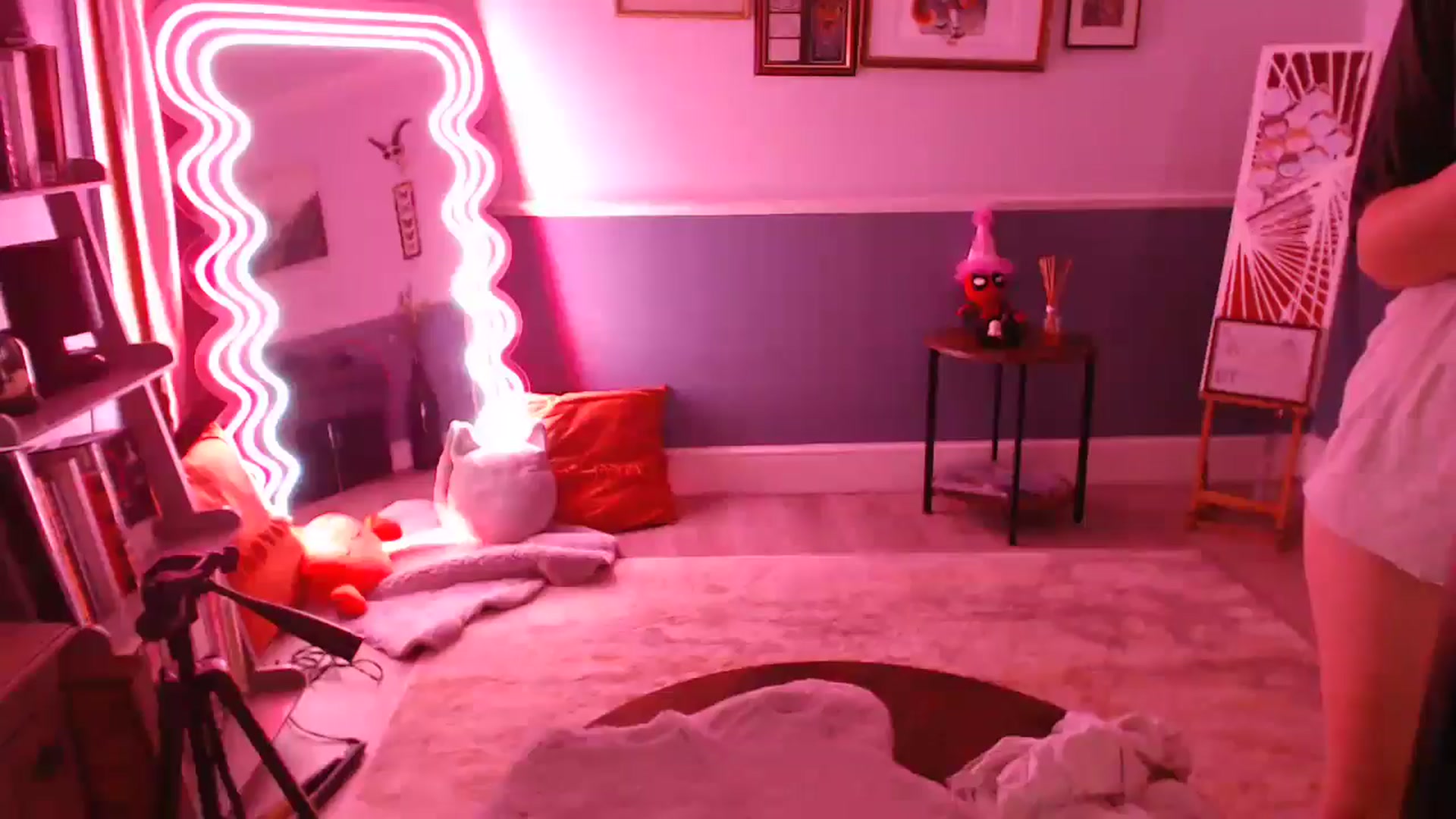 Gallery image thumbnail from KittyCash3w's myfreecams stream on, 09/06/2024, 19:43 image 16 of 20