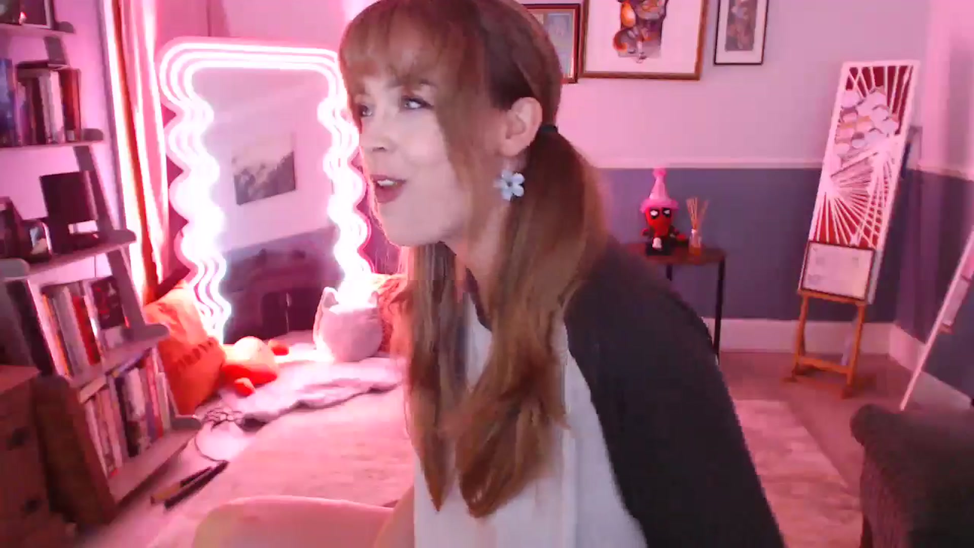 Gallery image thumbnail from KittyCash3w's myfreecams stream on, 09/06/2024, 19:43 image 4 of 20
