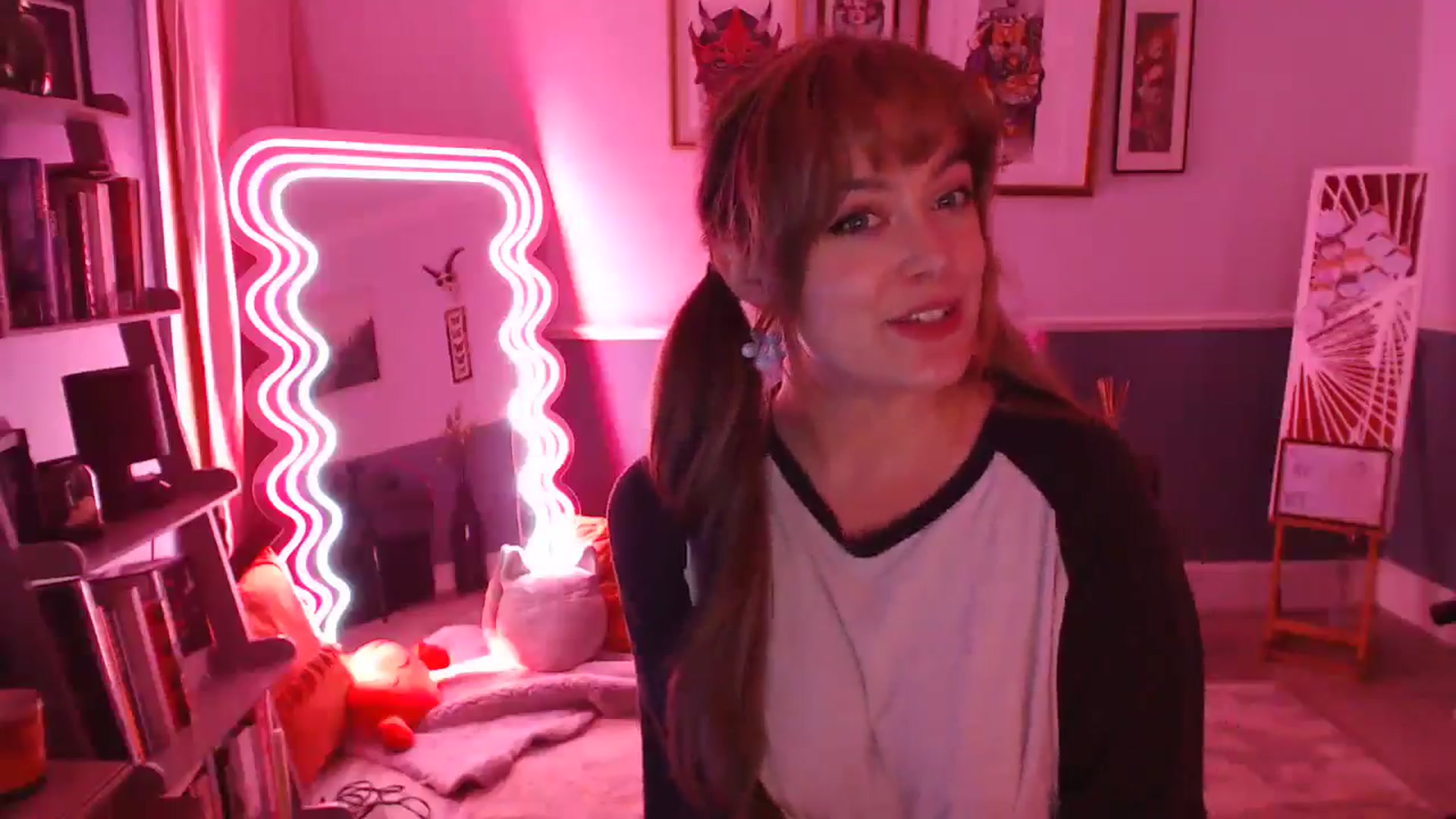 Gallery image thumbnail from KittyCash3w's myfreecams stream on, 09/06/2024, 19:53 image 19 of 20