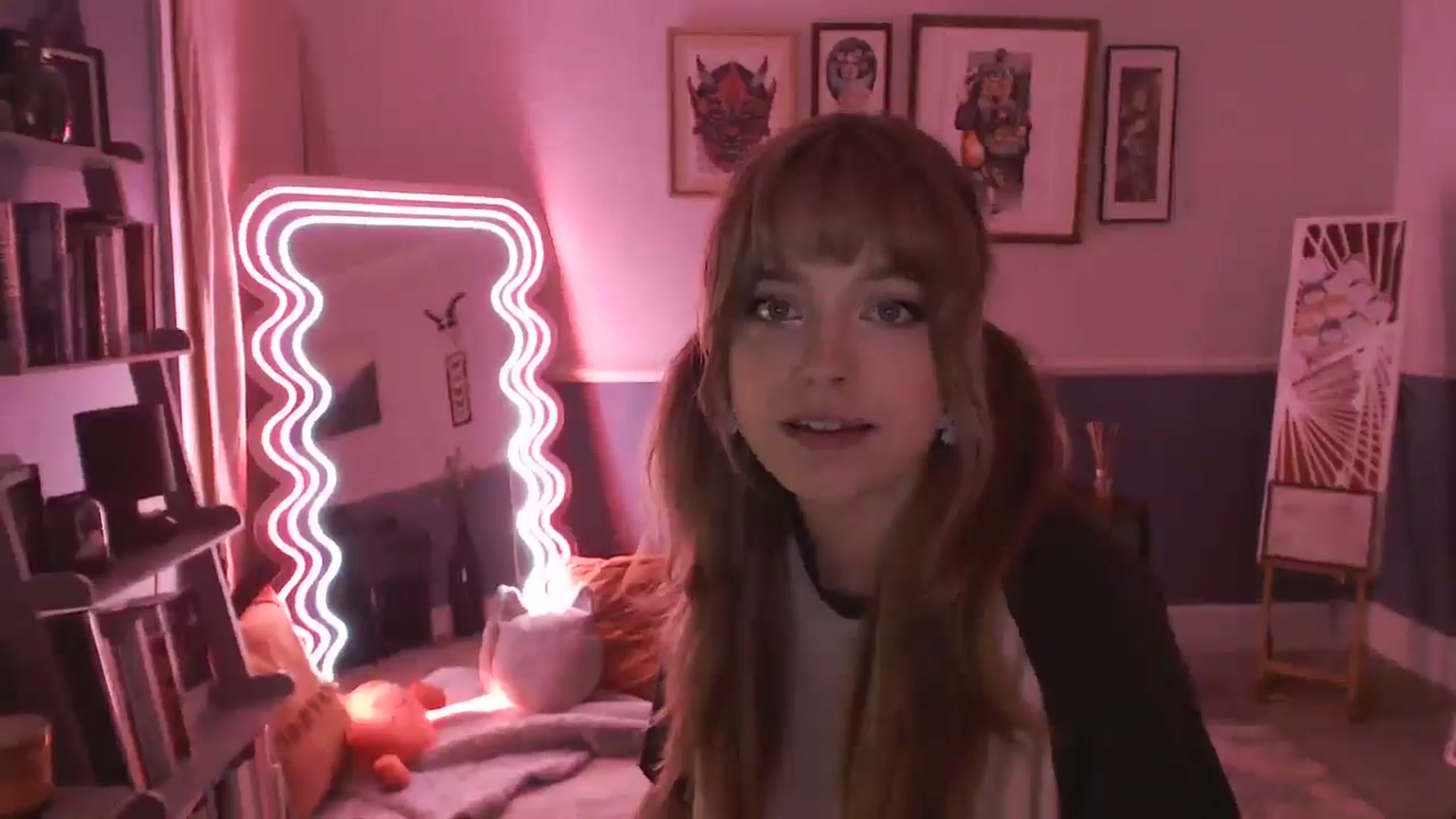 Gallery image thumbnail from KittyCash3w's myfreecams stream on, 09/06/2024, 19:53 image 3 of 20