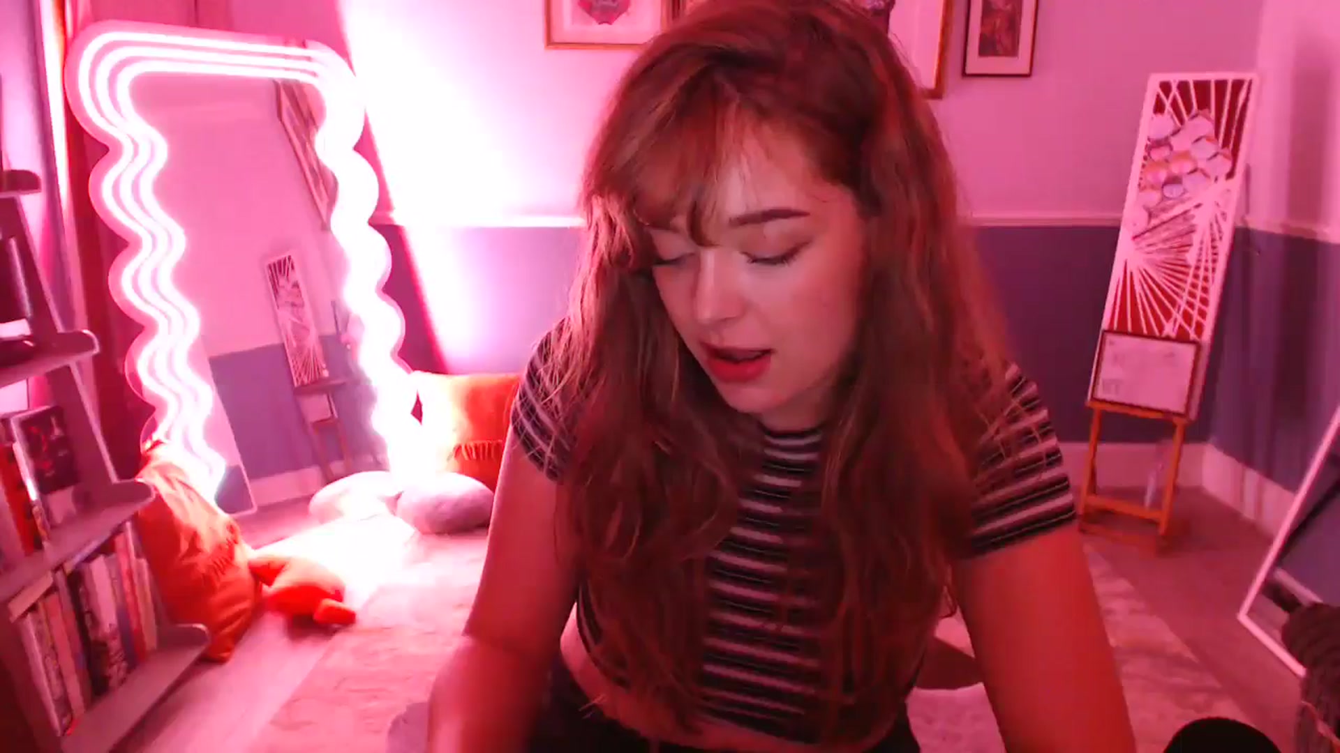Gallery image thumbnail from KittyCash3w's myfreecams stream on, 09/07/2024, 21:51 image 11 of 20