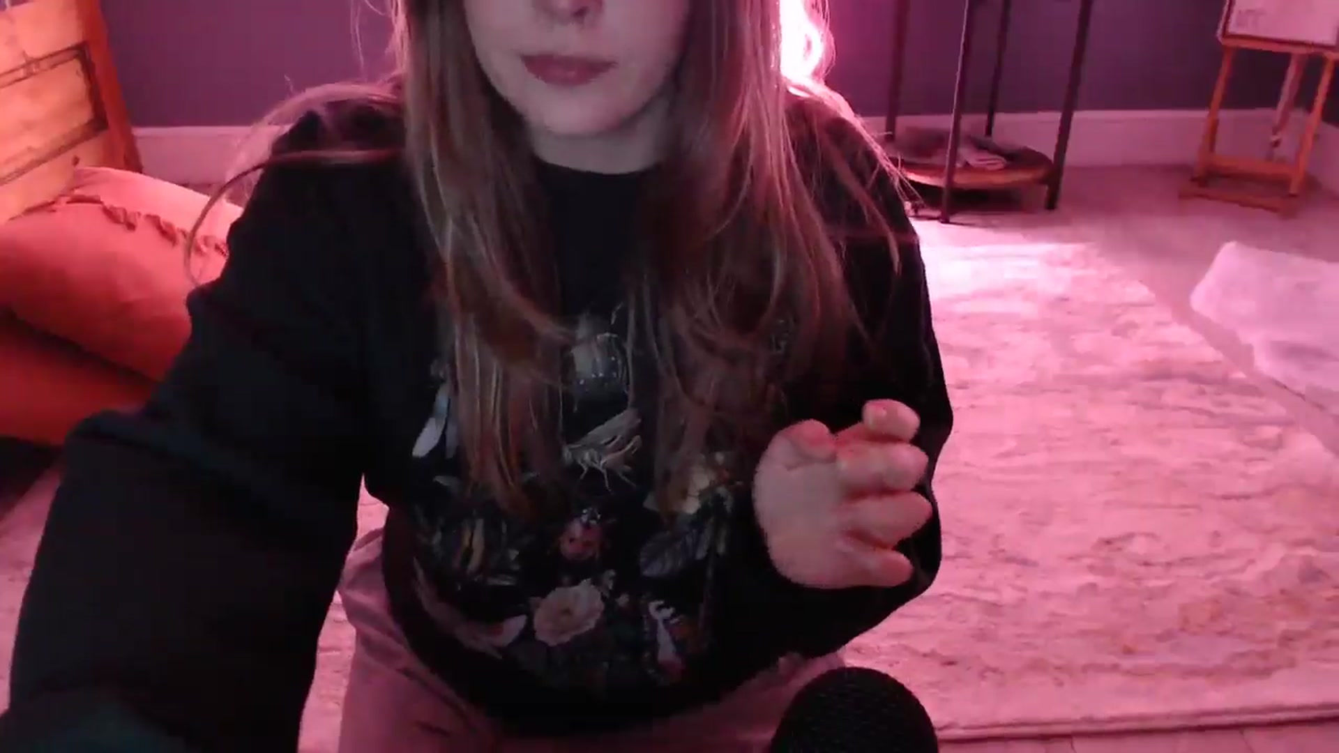 Gallery image thumbnail from KittyCash3w's myfreecams stream on, 09/11/2024, 03:43 image 19 of 20