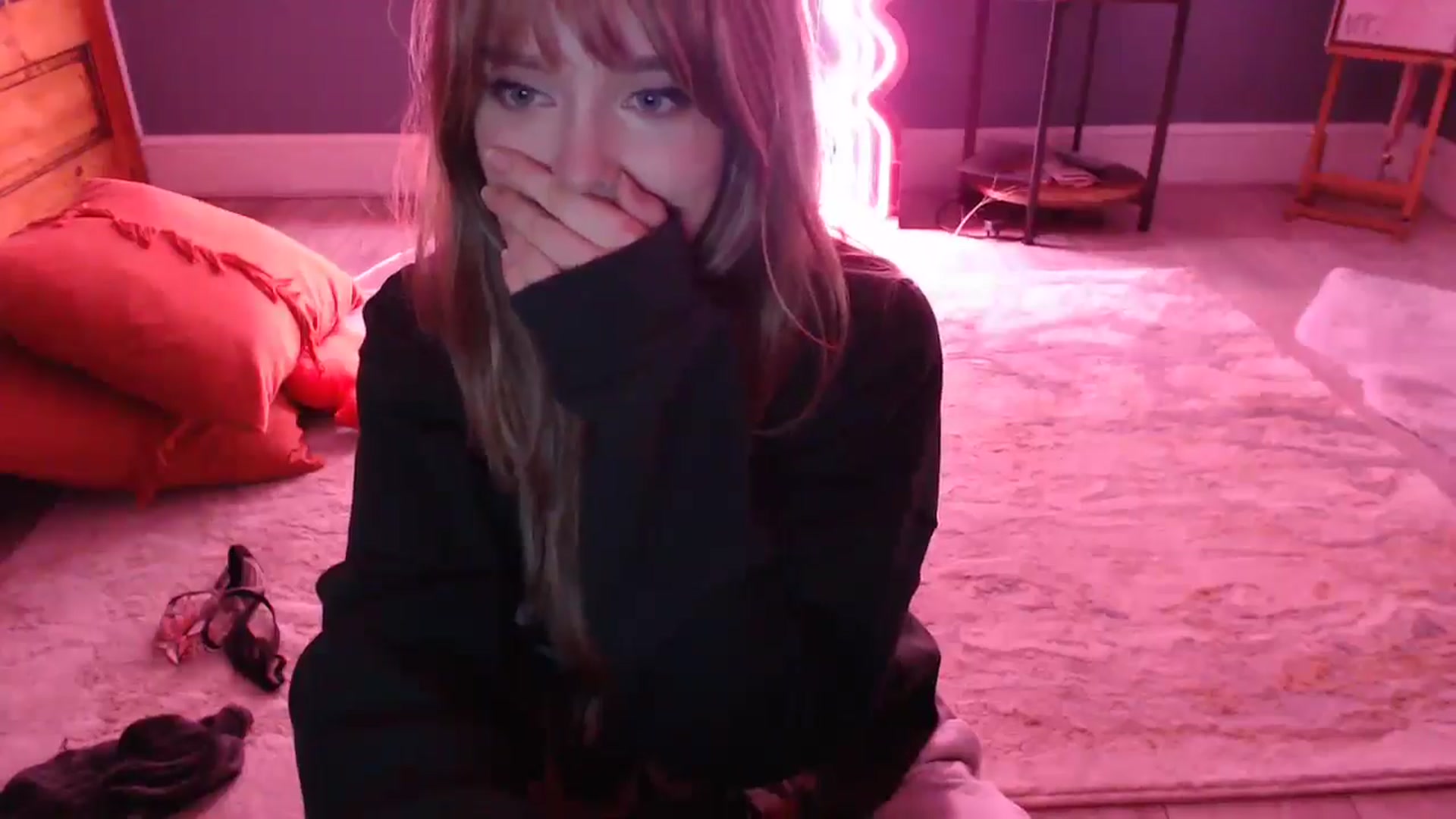 Gallery image thumbnail from KittyCash3w's myfreecams stream on, 09/11/2024, 03:43 image 12 of 20