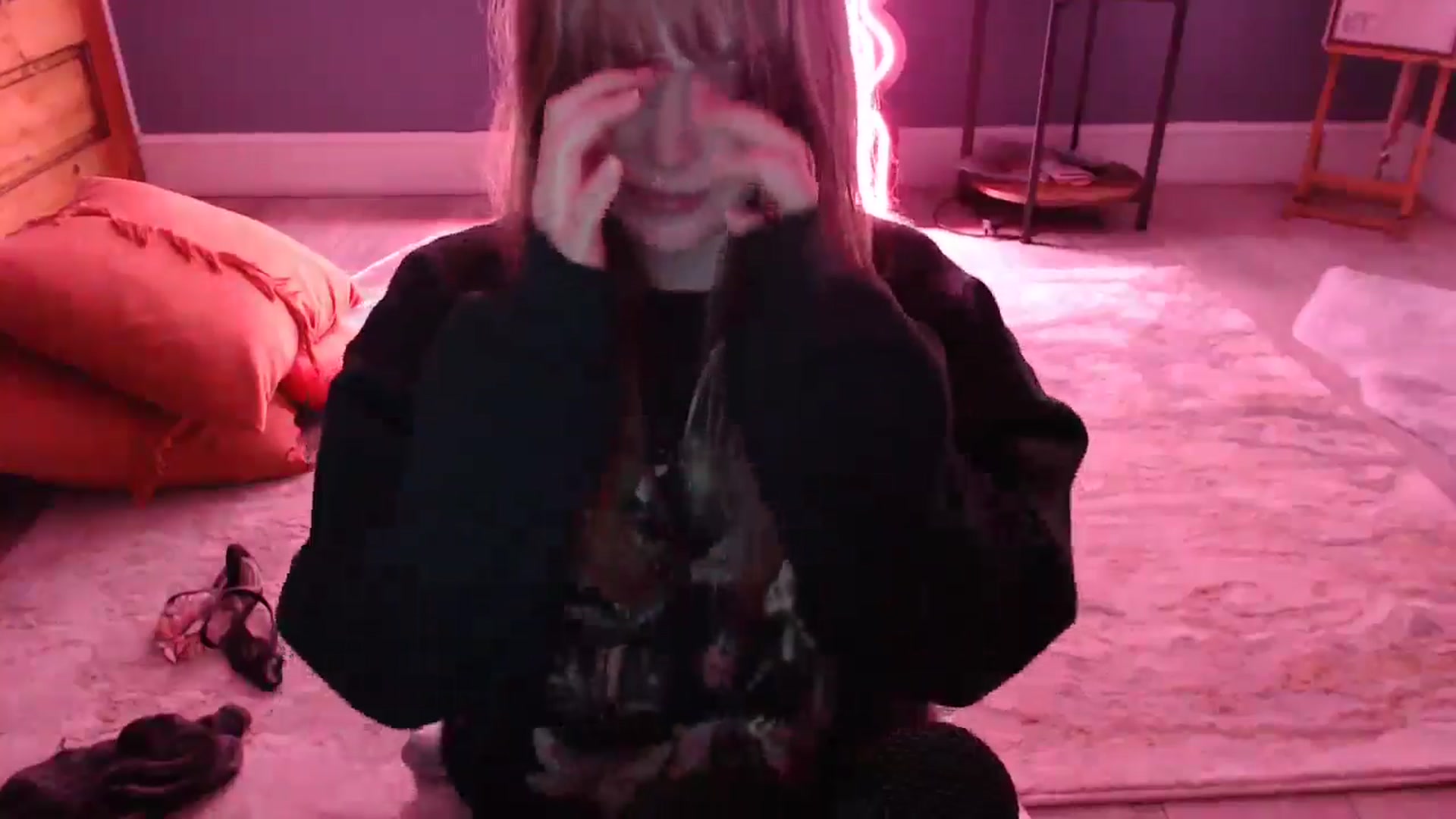Gallery image thumbnail from KittyCash3w's myfreecams stream on, 09/11/2024, 03:43 image 14 of 20