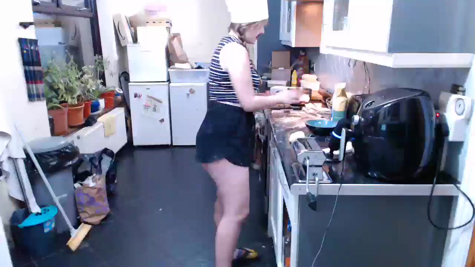 Gallery image thumbnail from KittyCash3w's myfreecams stream on, 09/12/2024, 19:45 image 16 of 20