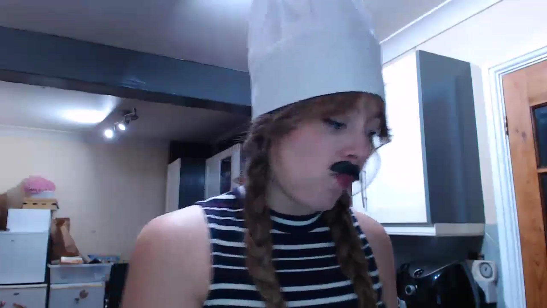 Gallery image thumbnail from KittyCash3w's myfreecams stream on, 09/12/2024, 19:45 image 17 of 20