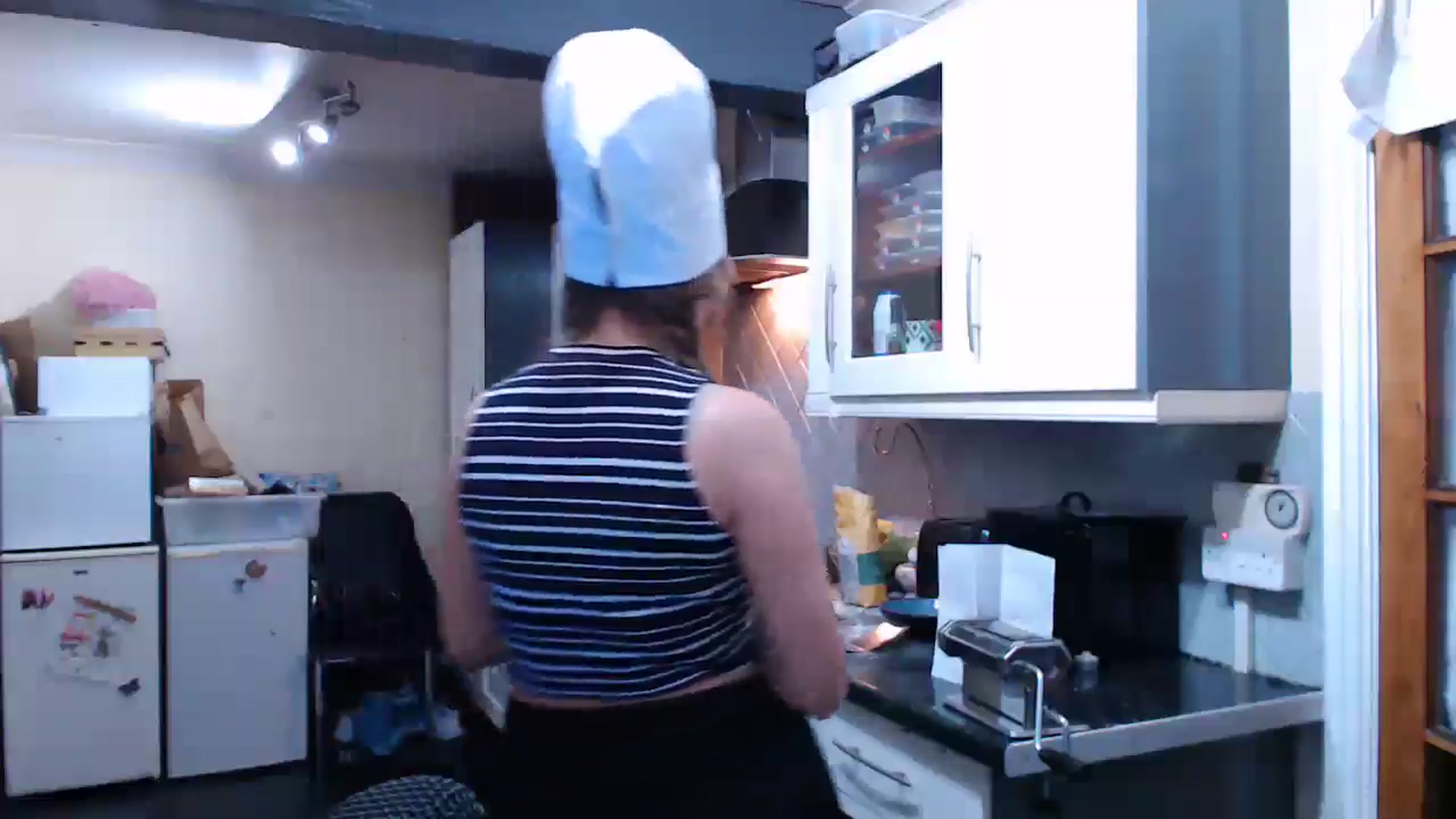 Gallery image thumbnail from KittyCash3w's myfreecams stream on, 09/12/2024, 20:59 image 2 of 20