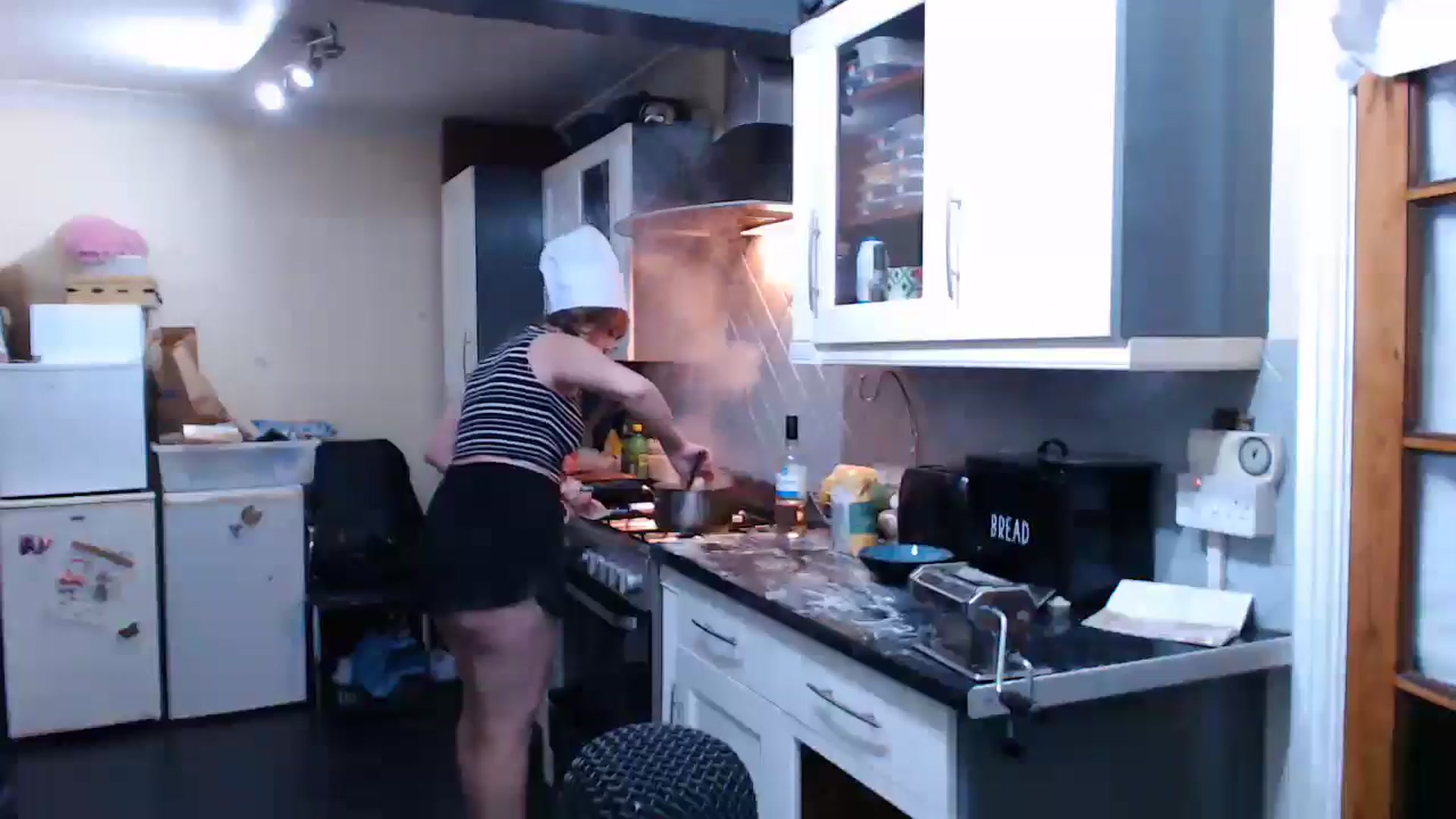 Gallery image thumbnail from KittyCash3w's myfreecams stream on, 09/12/2024, 20:59 image 6 of 20