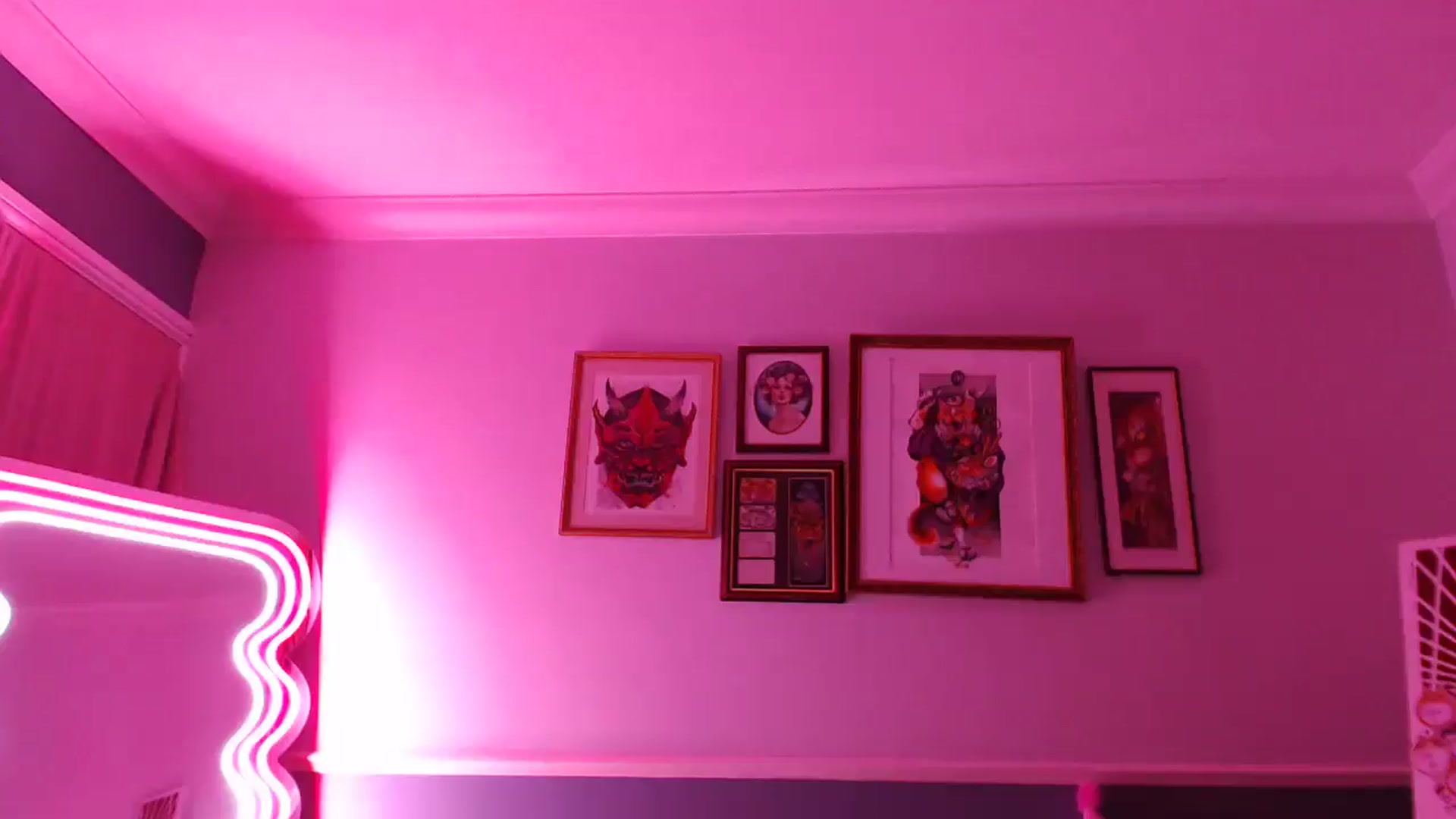 Gallery image thumbnail from KittyCash3w's myfreecams stream on, 09/12/2024, 20:59 image 19 of 20
