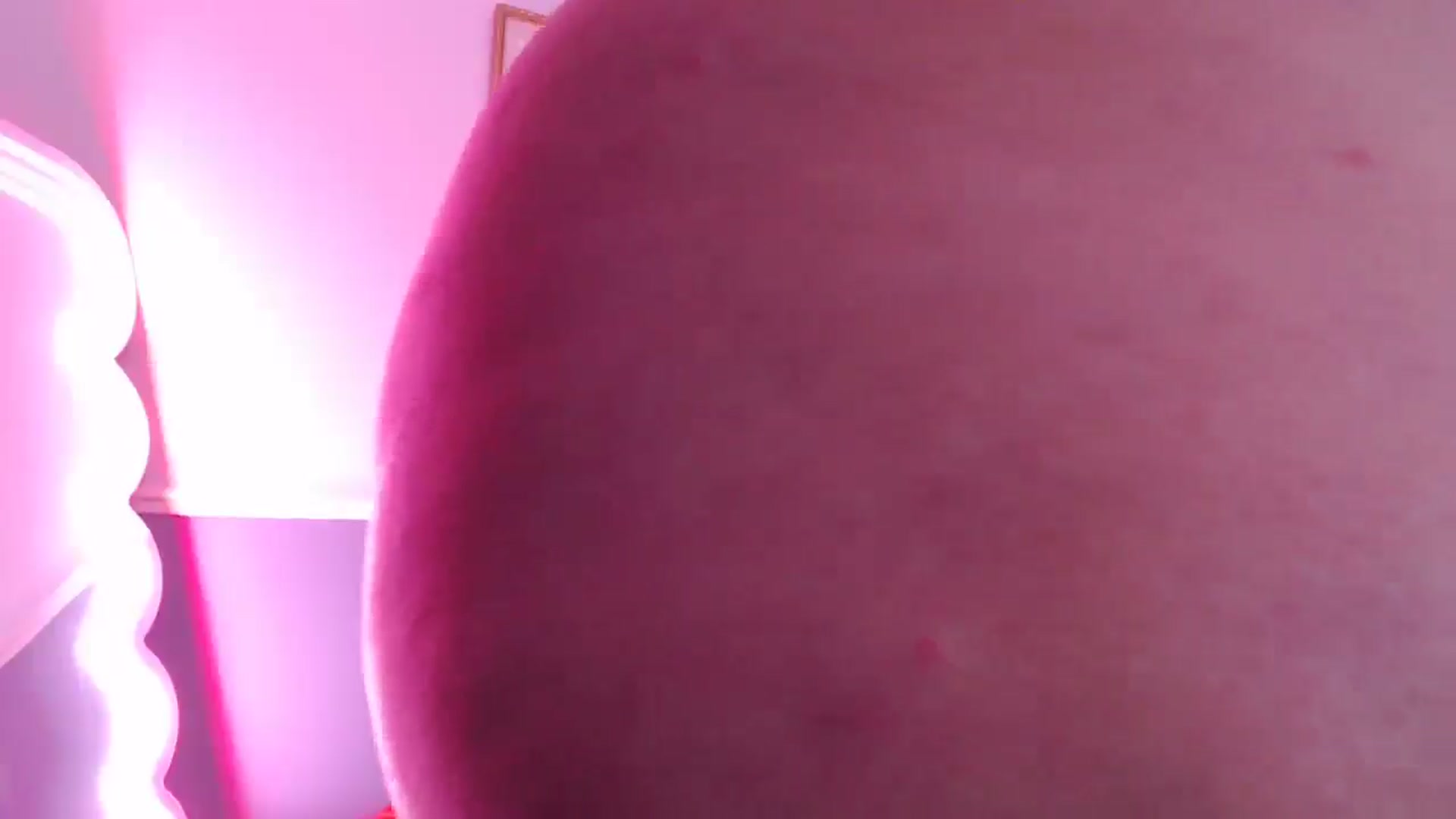 Gallery image thumbnail from KittyCash3w's myfreecams stream on, 09/14/2024, 17:36 image 13 of 20