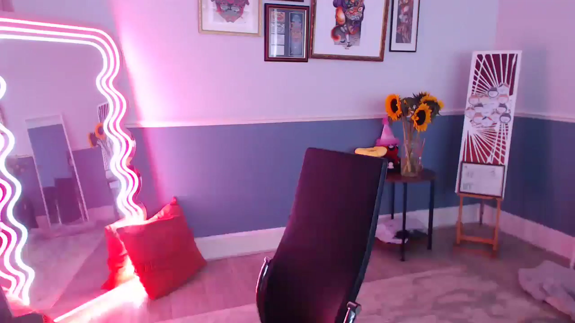 Gallery image thumbnail from KittyCash3w's myfreecams stream on, 09/17/2024, 12:14 image 15 of 20
