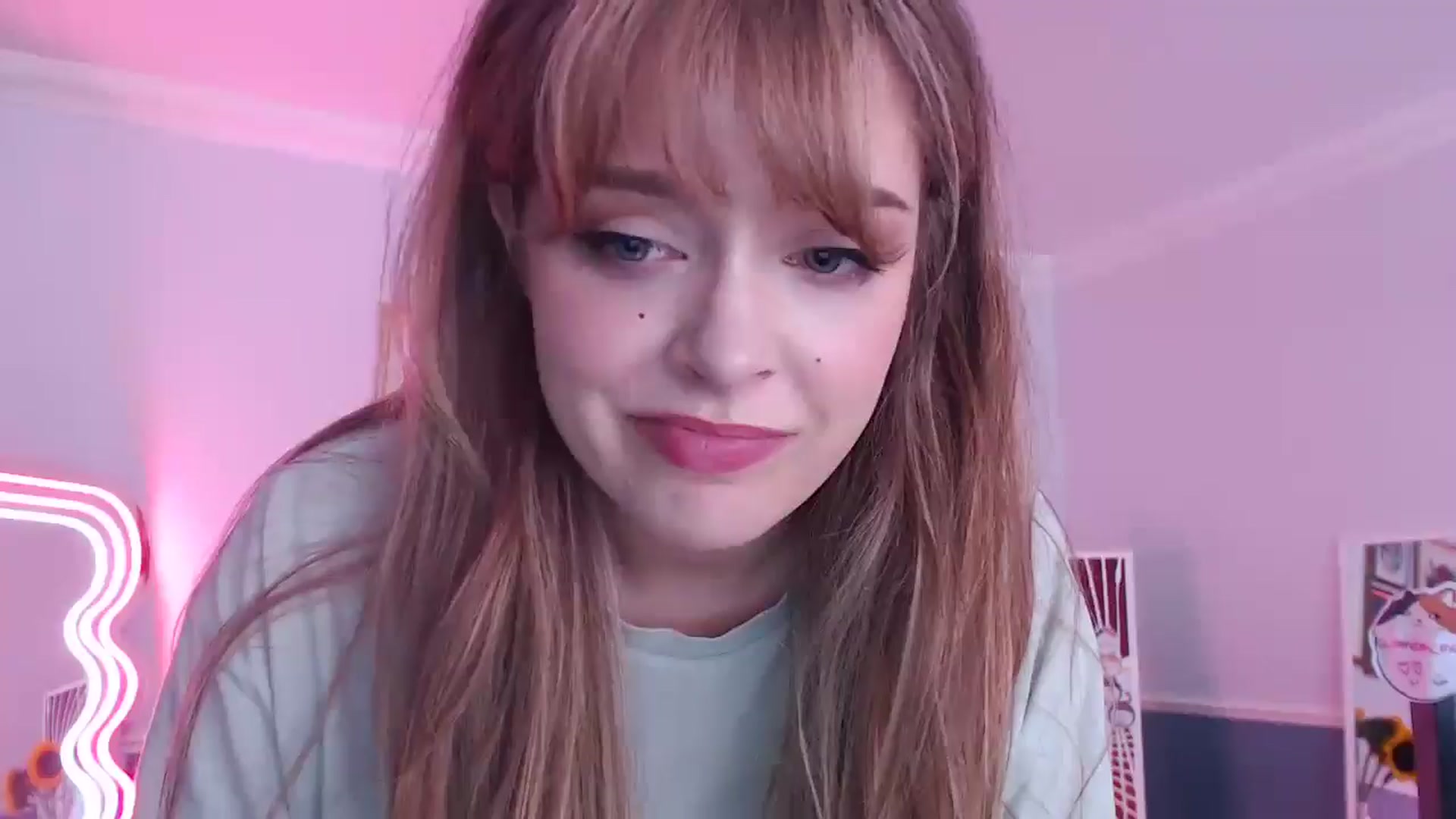 Gallery image thumbnail from KittyCash3w's myfreecams stream on, 09/17/2024, 12:14 image 1 of 20