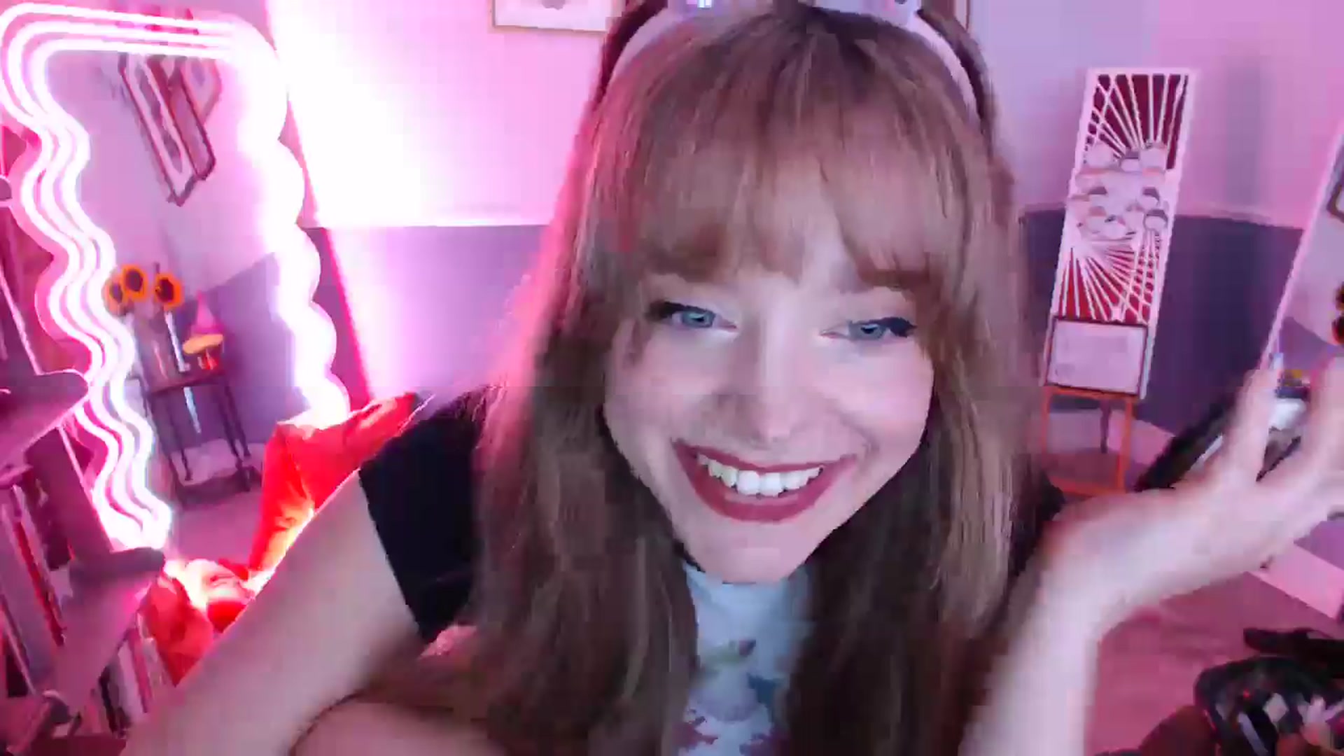 Gallery image thumbnail from KittyCash3w's myfreecams stream on, 09/20/2024, 16:29 image 17 of 20