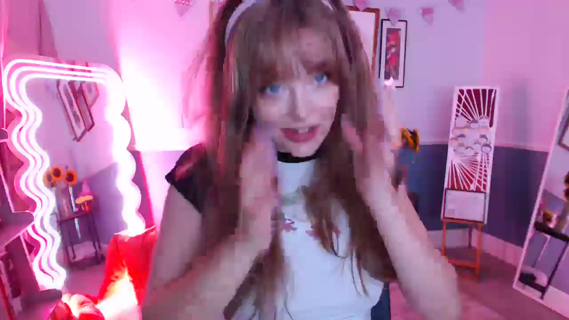 Gallery image thumbnail from KittyCash3w's myfreecams stream on, 09/20/2024, 16:29 image 18 of 20