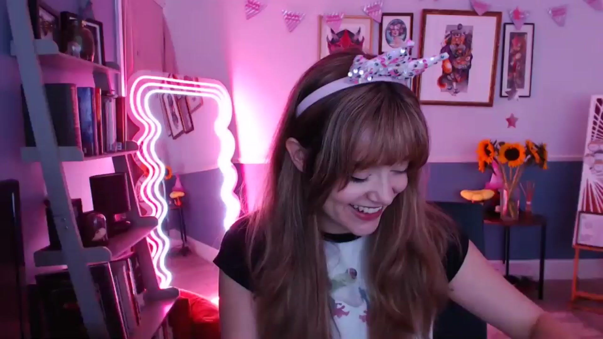 Gallery image thumbnail from KittyCash3w's myfreecams stream on, 09/20/2024, 16:29 image 2 of 20